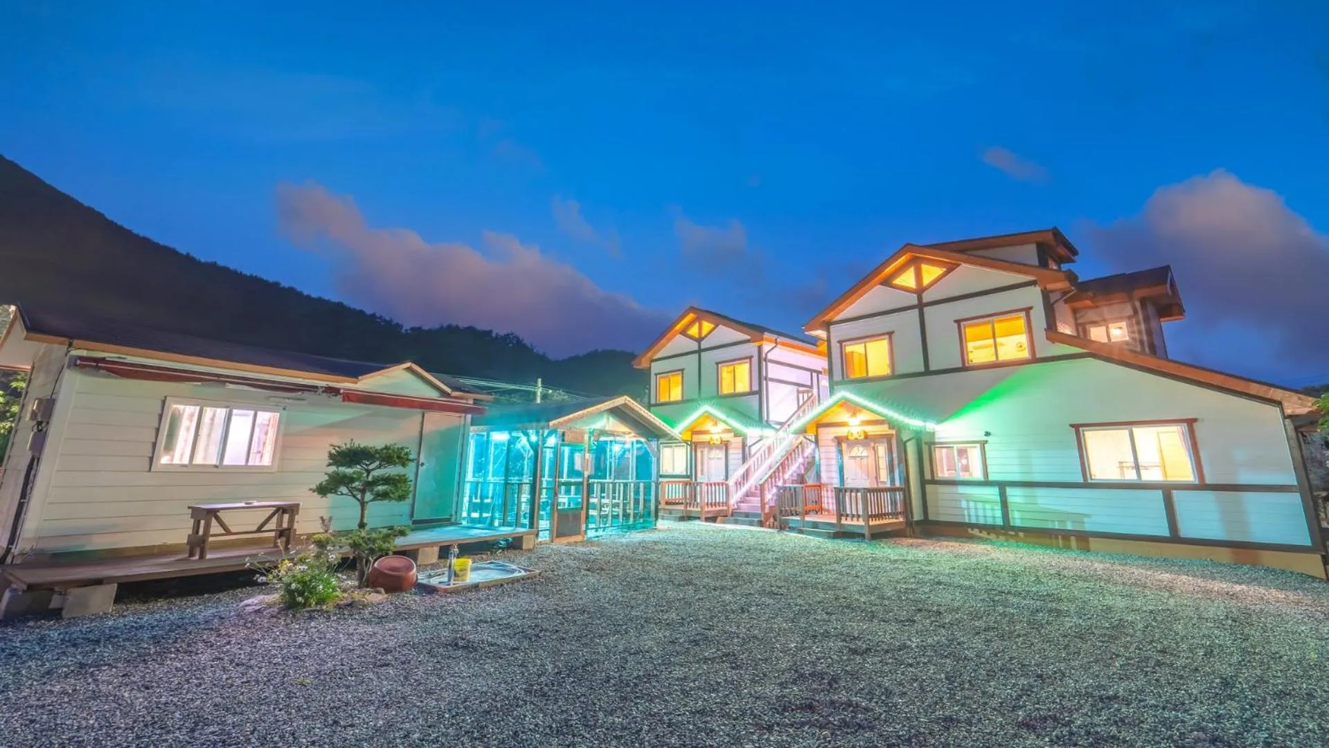 Property building in Samcheok Elroi Pension