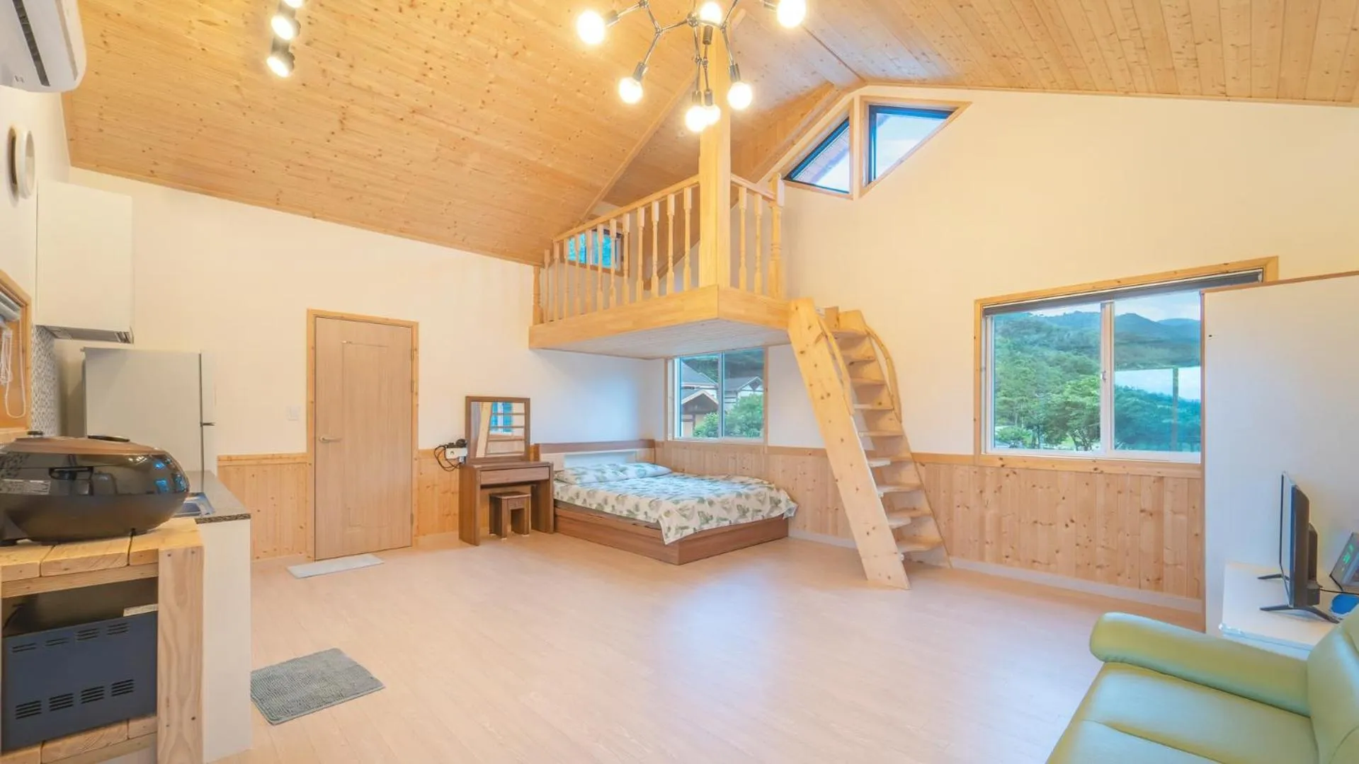 Property building, Bed in Samcheok Elroi Pension