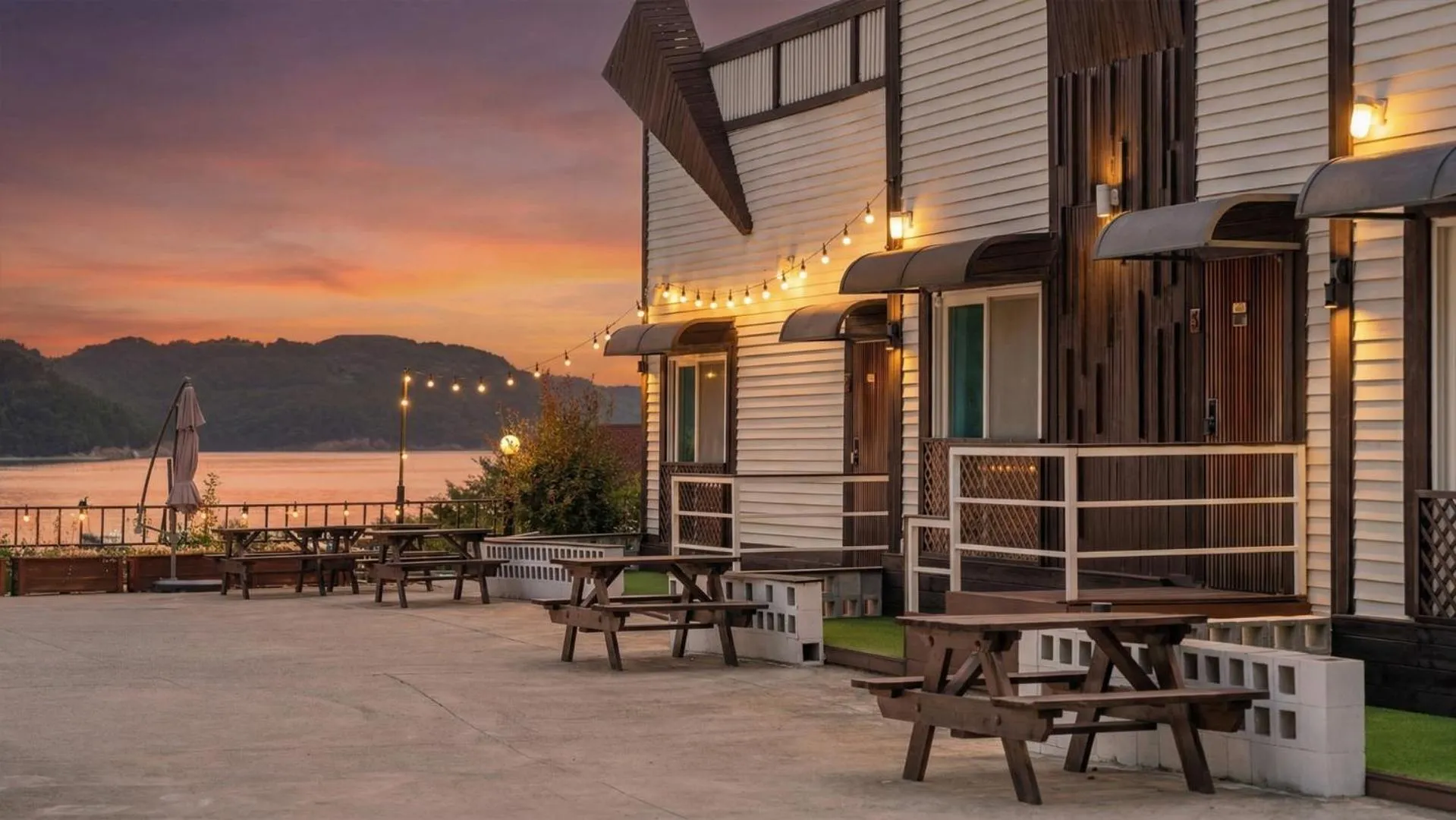 Property building in Namhae Seven house