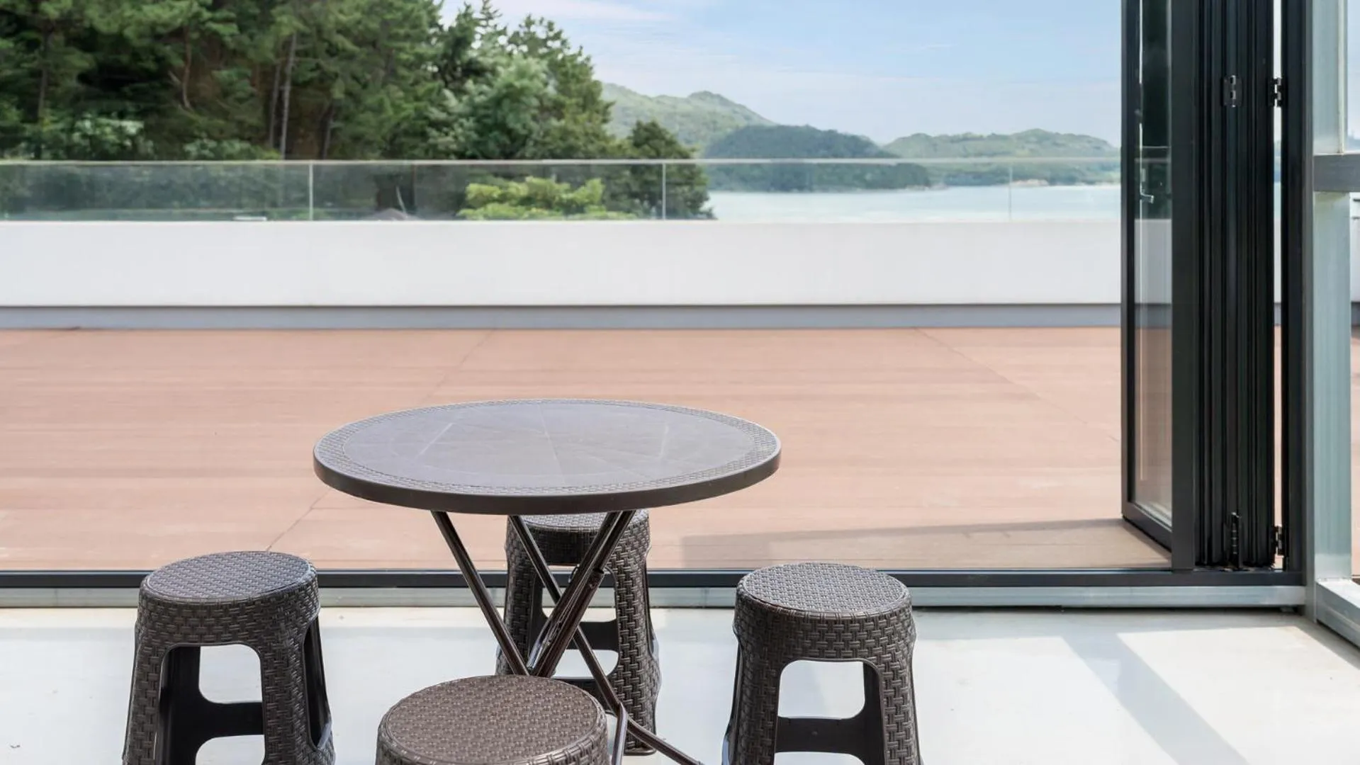 Property building in Namhae Seven house