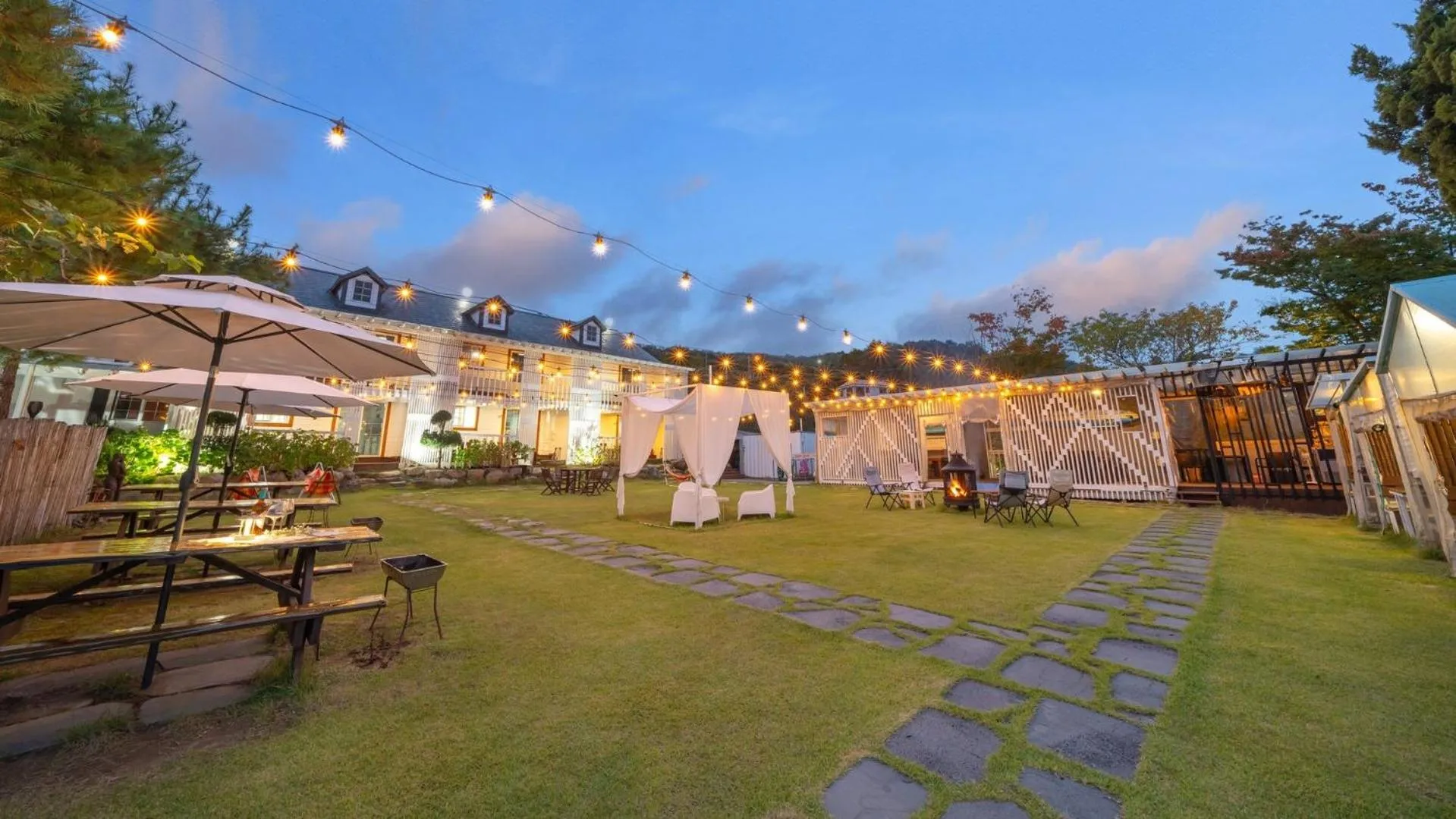 Property building in goseong haemaji pension