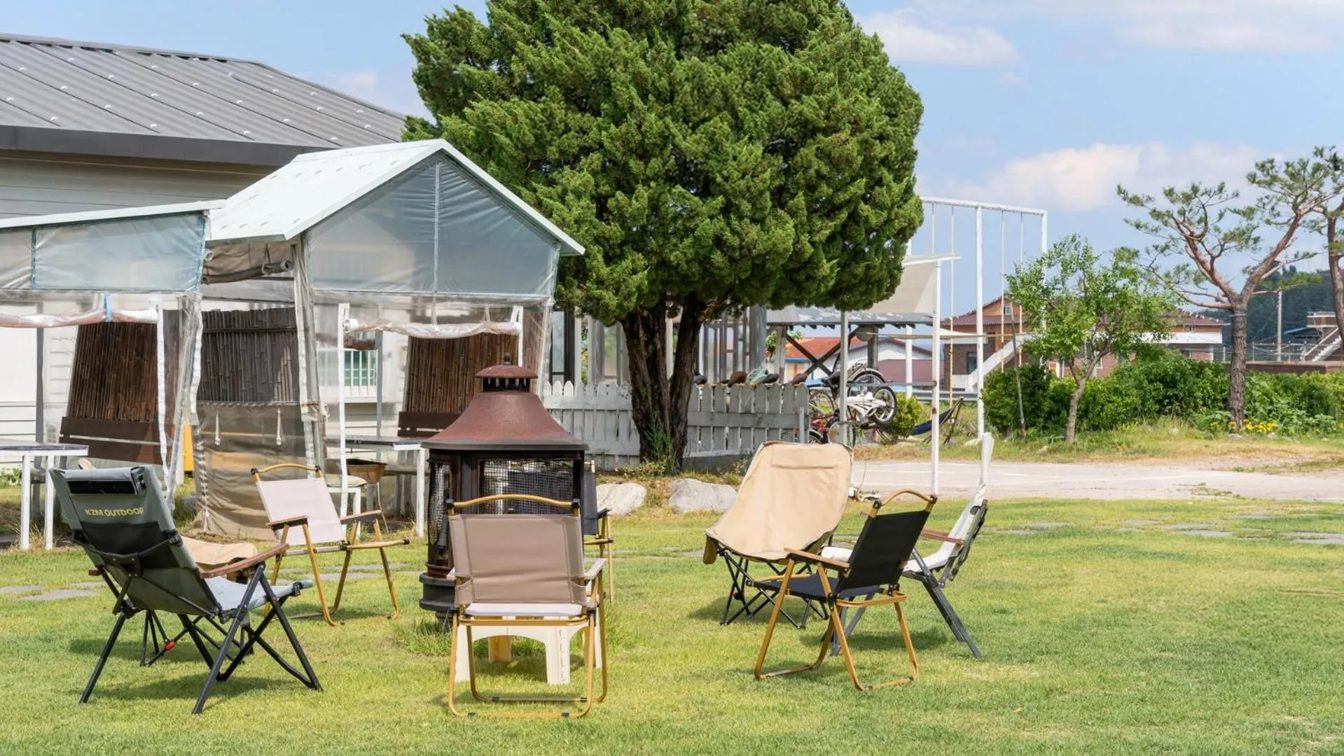 Property building in goseong haemaji pension