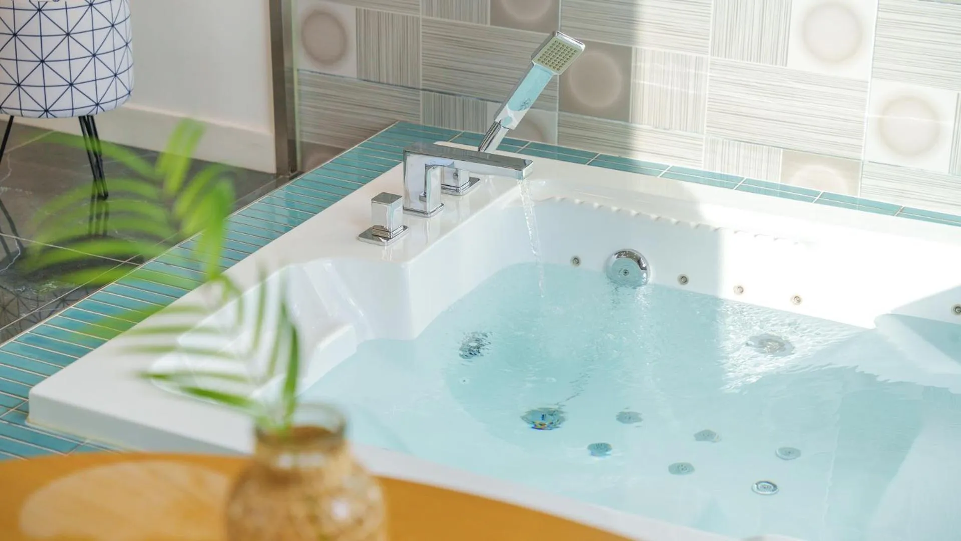 Property building in Gangneung Cresostay pension