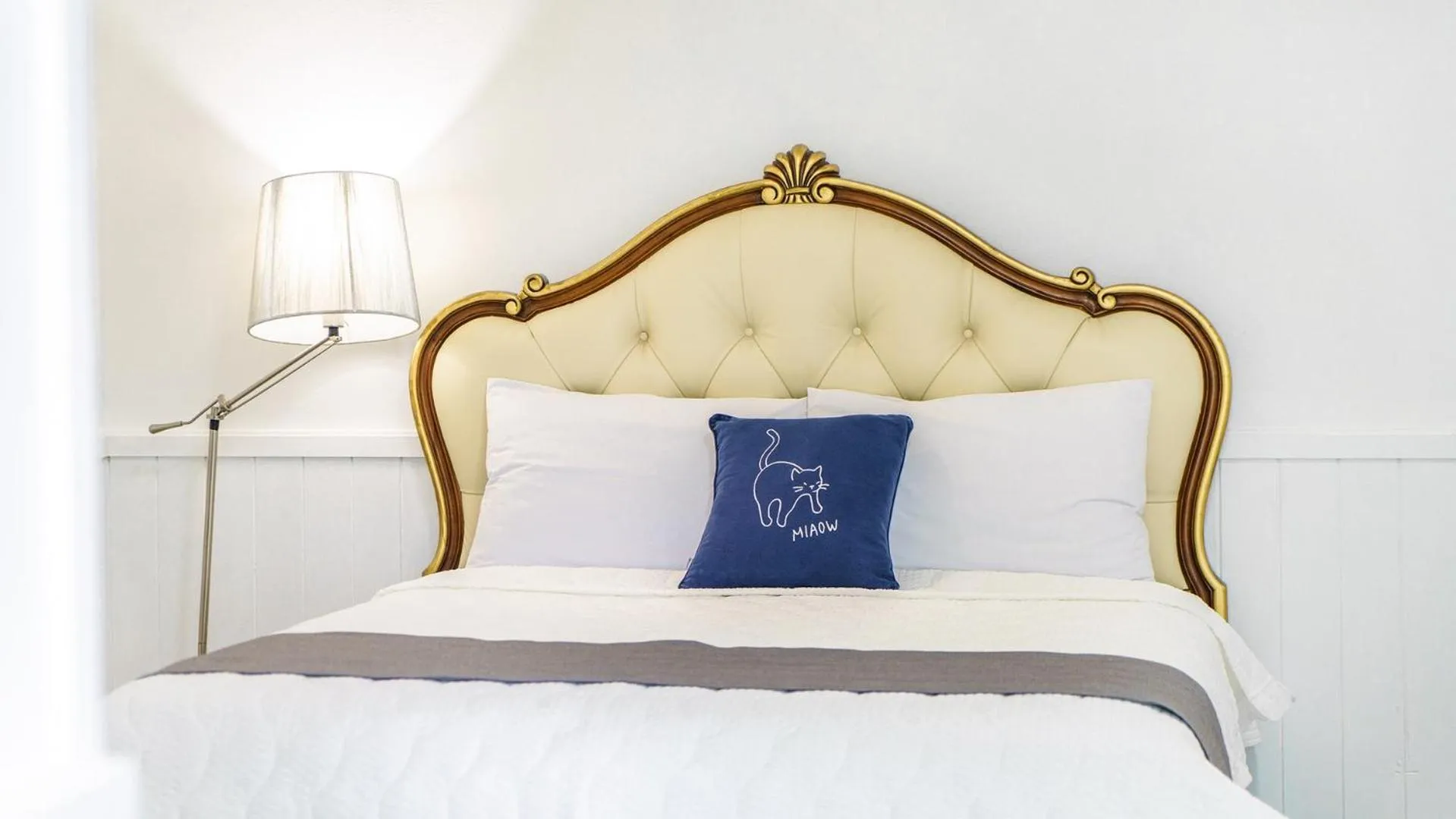 Property building, Bed in yangpyeong beulleosseom pet spa pension