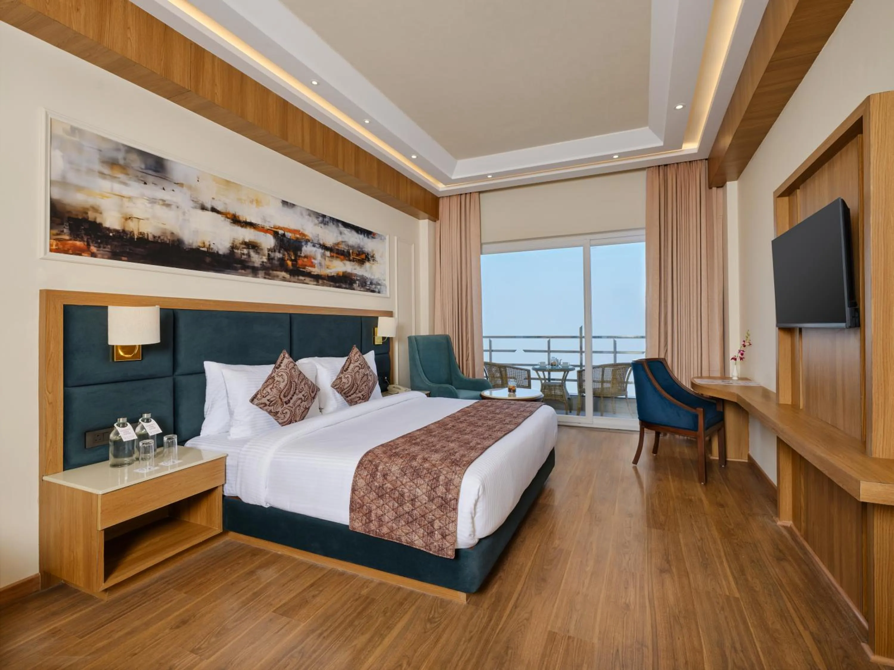 Bedroom, Bed in Regenta Place Dalhousie Just 500 Meters Walkable from Mall Road