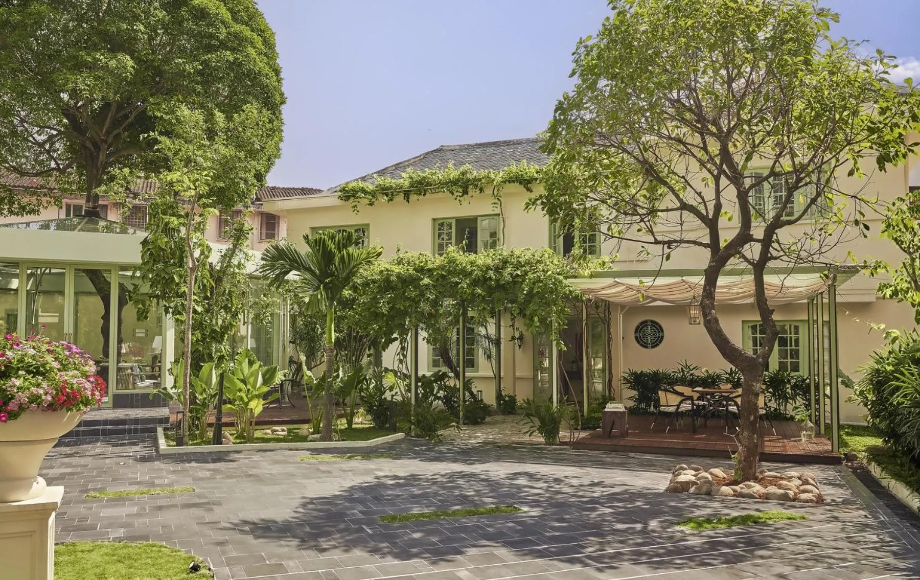 Garden in President Maison Signature By M Village