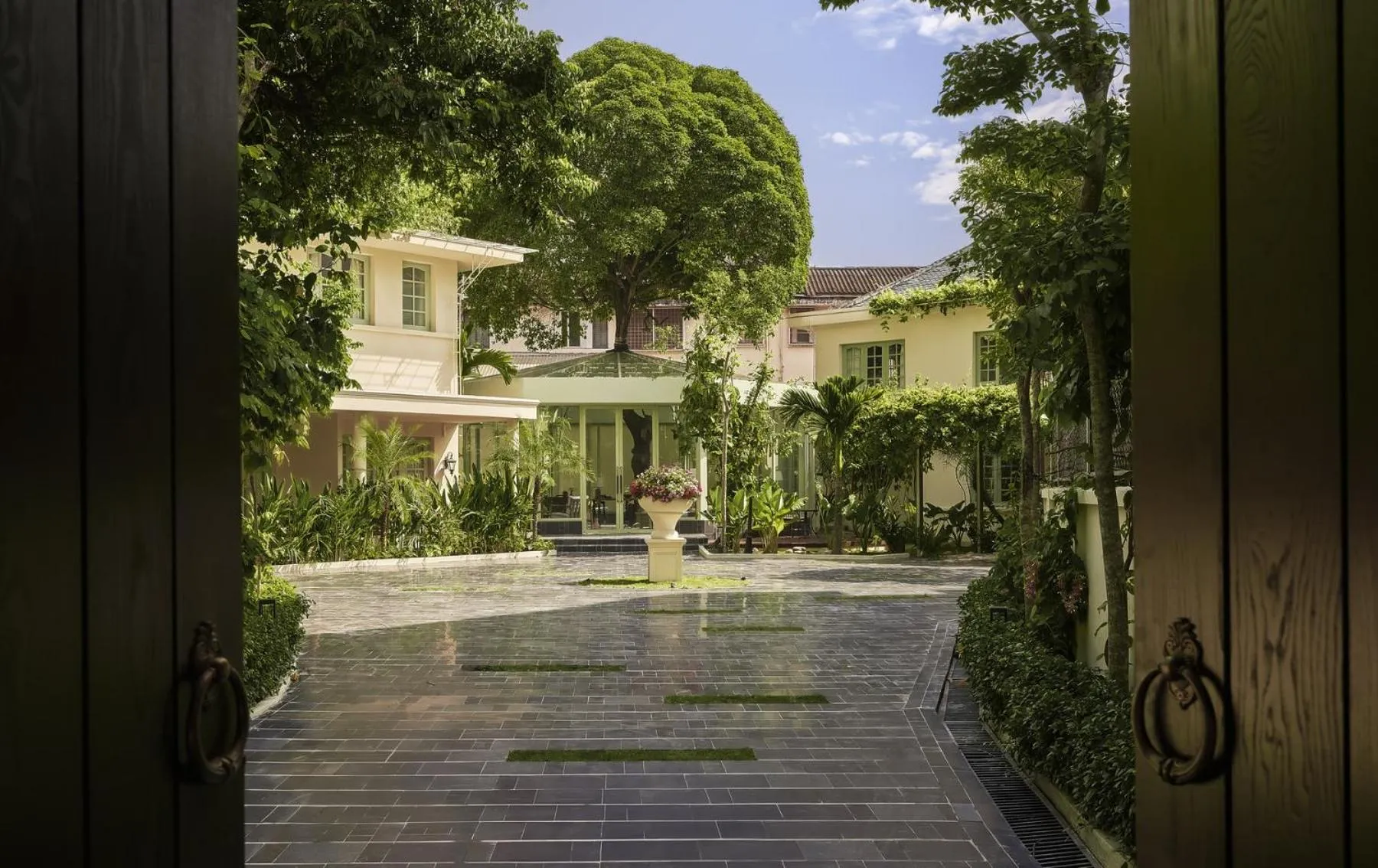 Property building in President Maison Signature By M Village