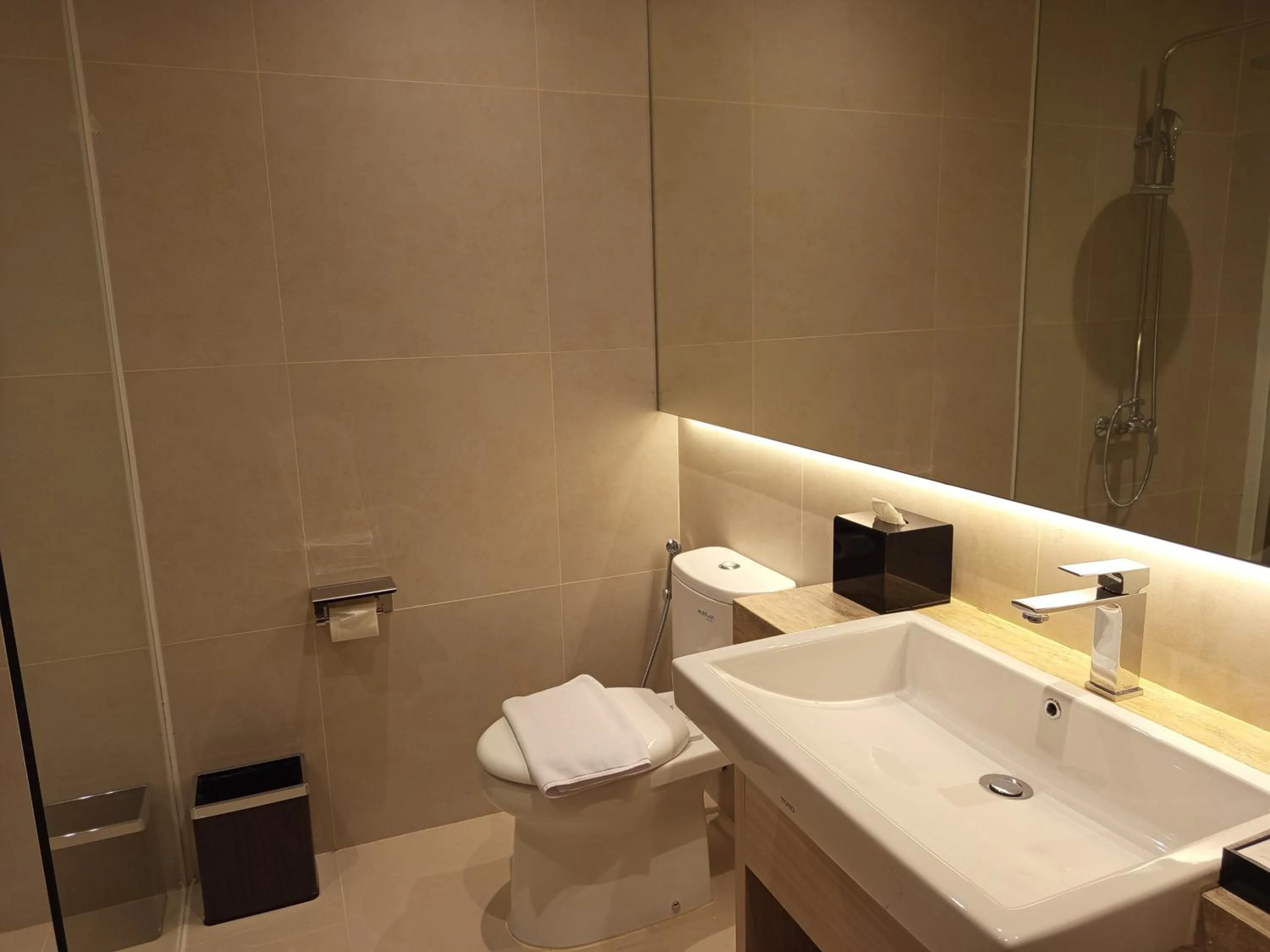 Toilet in Ow! Hotel Boutique Kemayoran