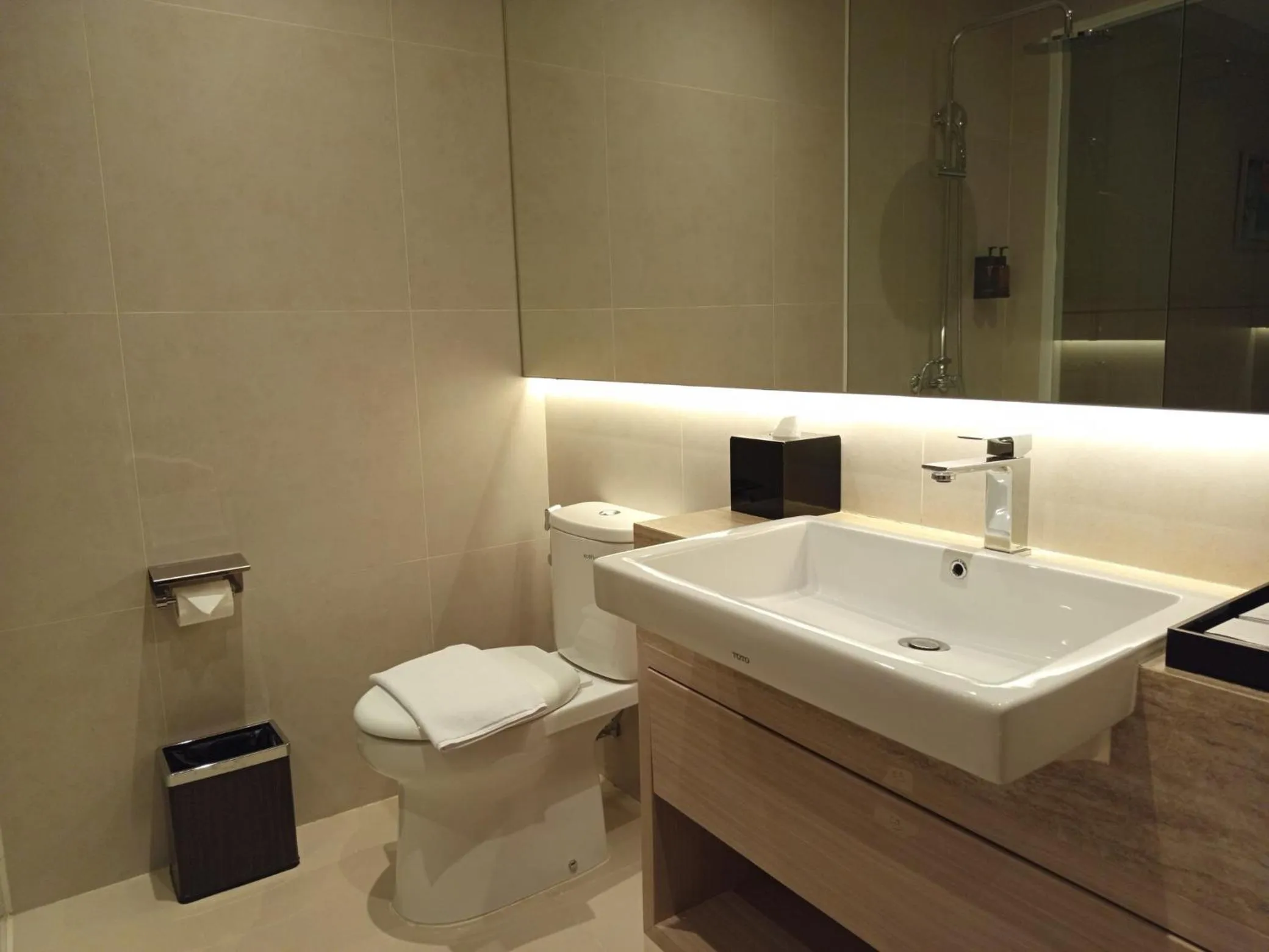 Toilet in Ow! Hotel Boutique Kemayoran