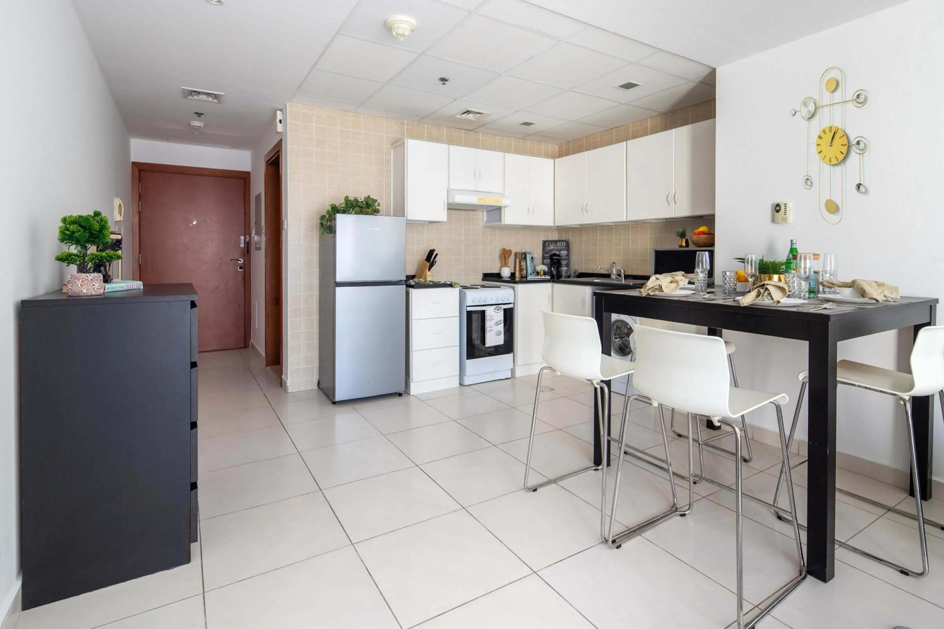 Frank Porter - Marina Views Tower B