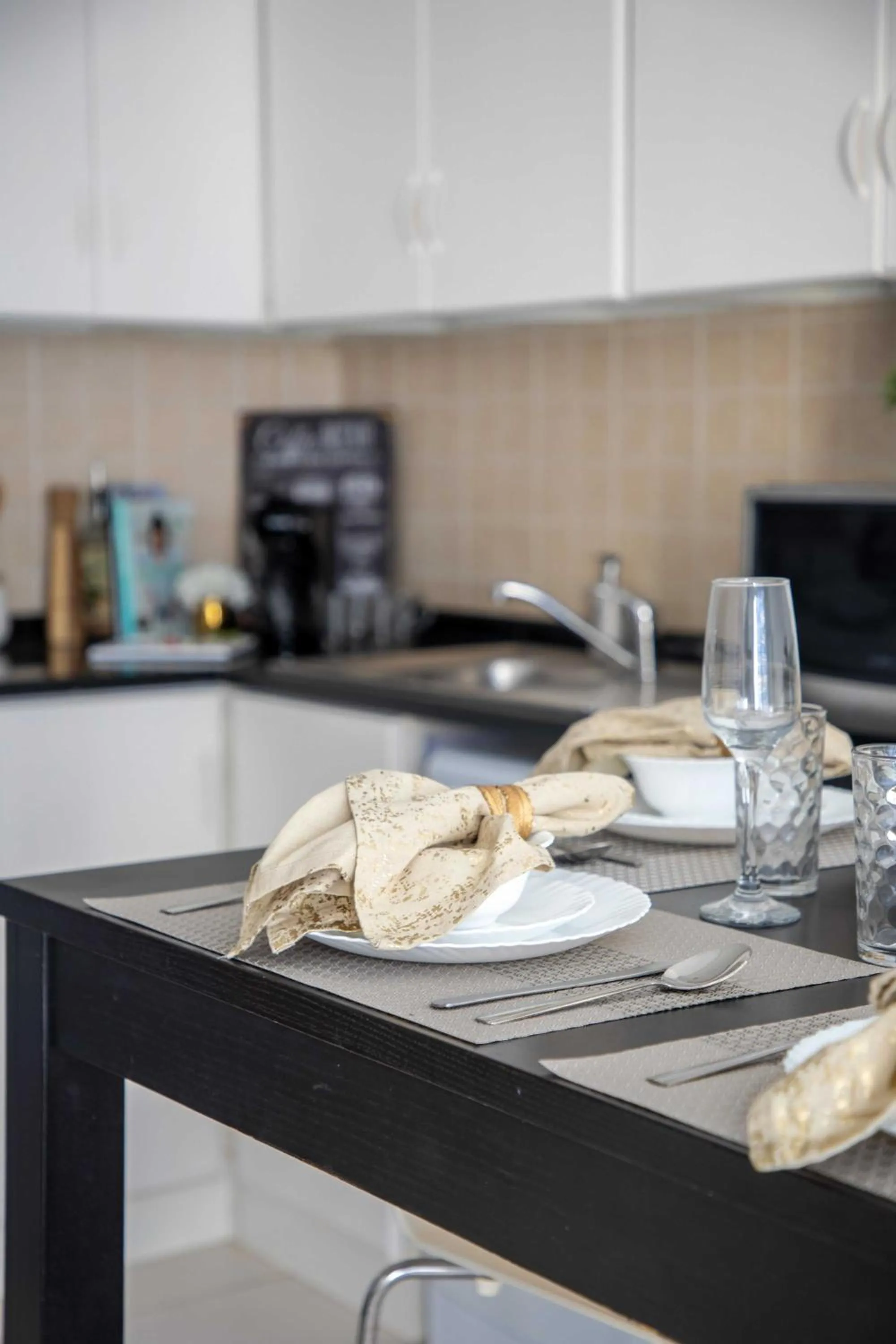 Frank Porter - Marina Views Tower B