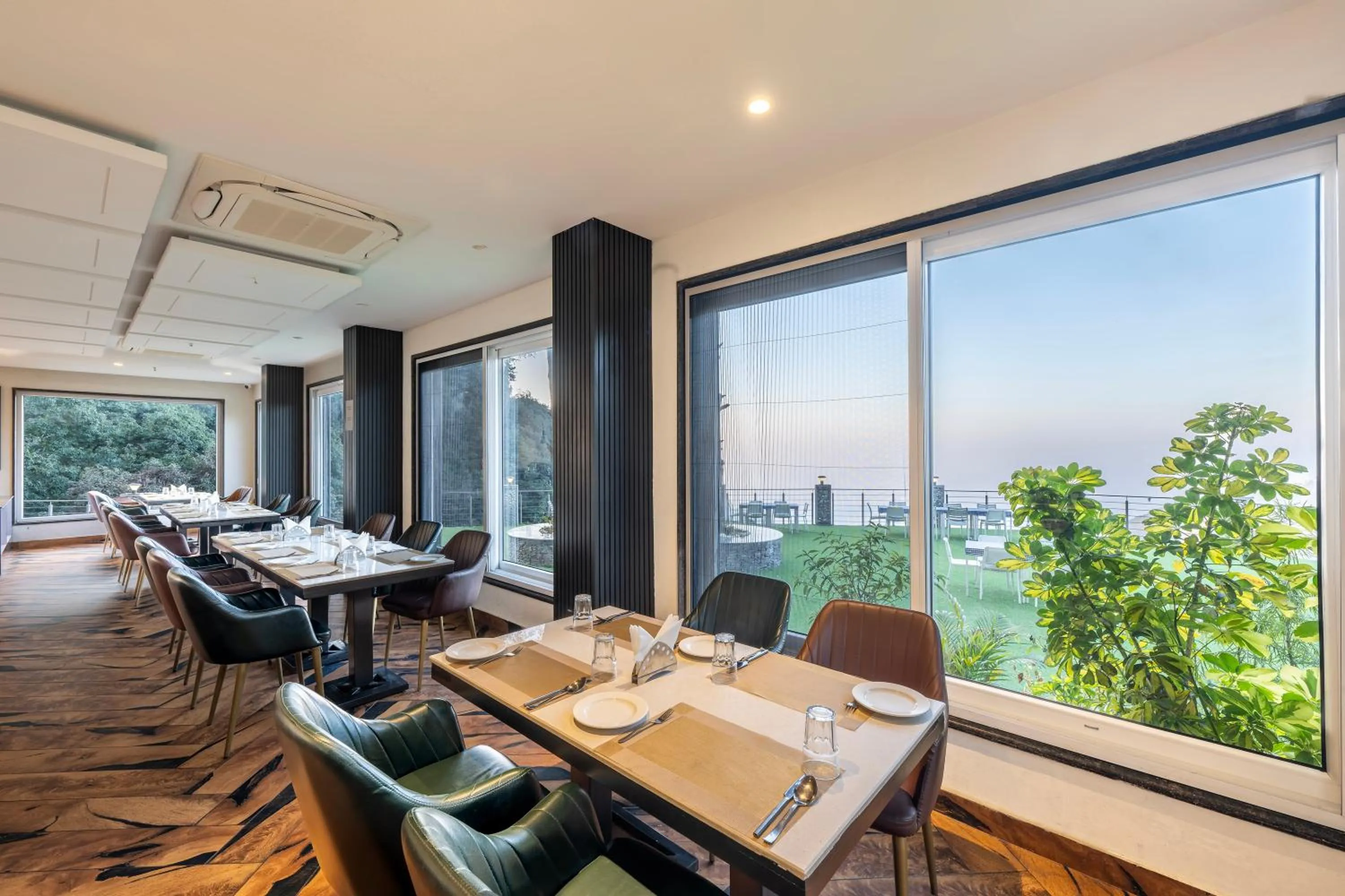 Restaurant/places to eat in Echor Baris Resort Mussoorie