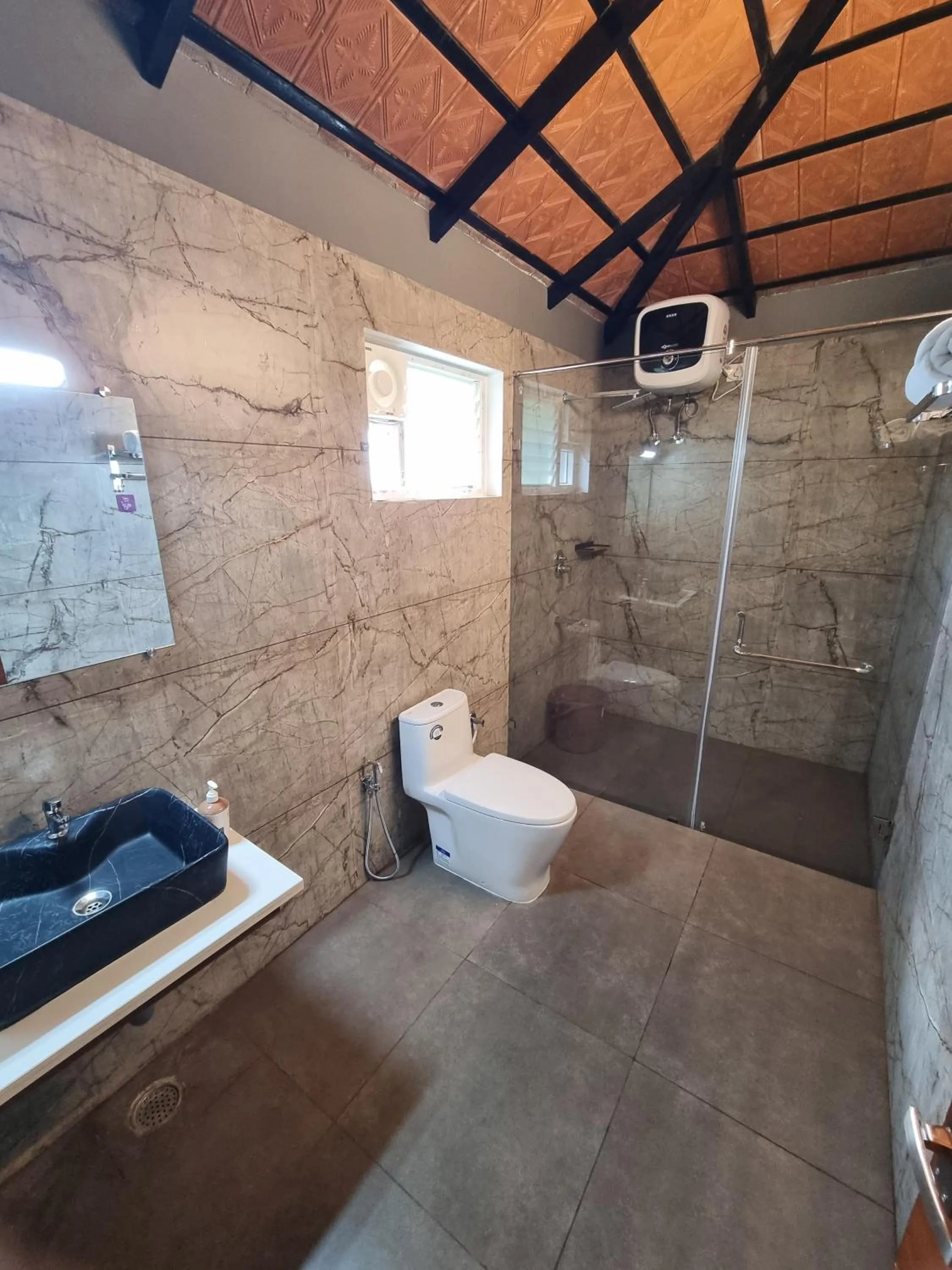 Bathroom in KK Selfie Point Resort