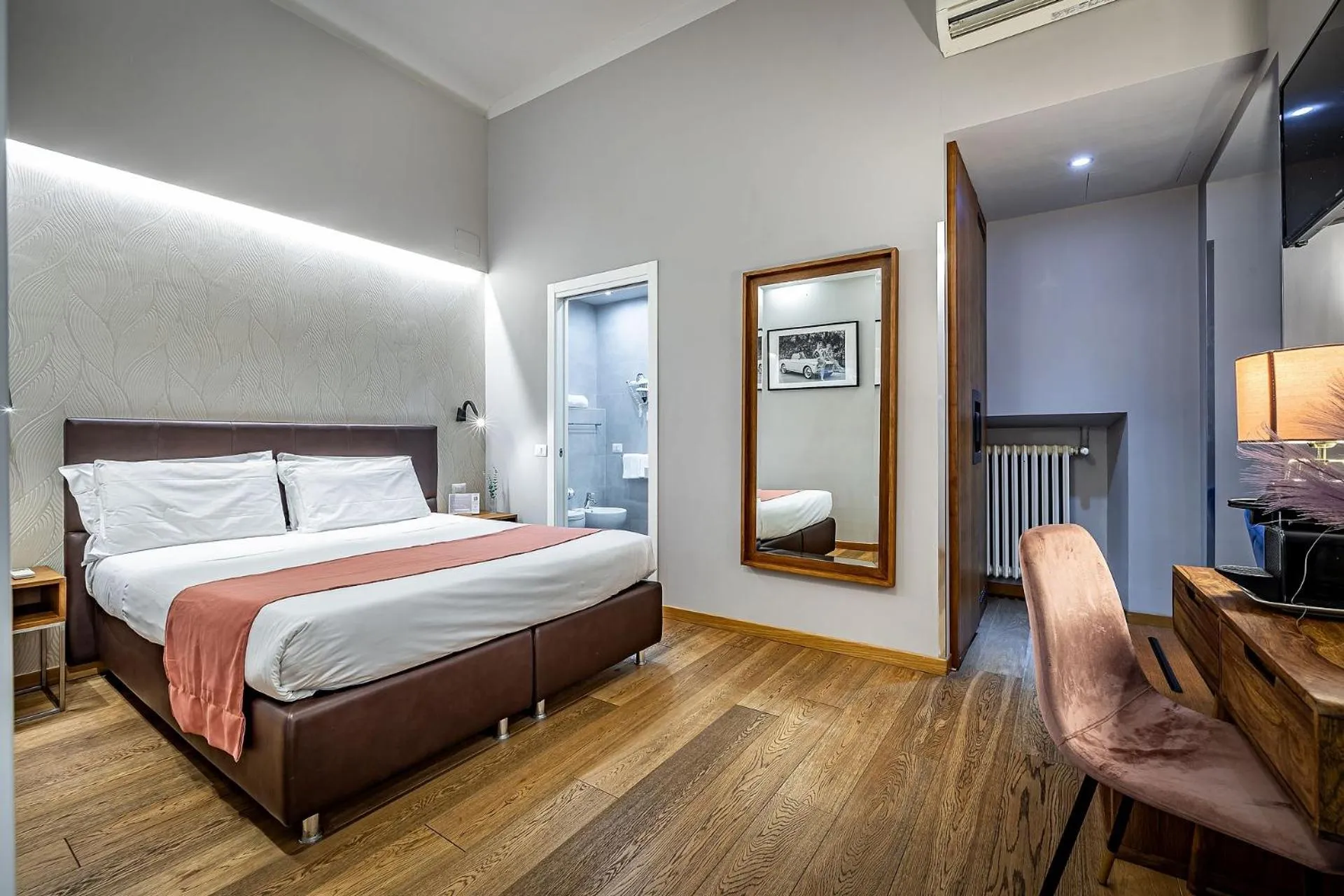 Bedroom, Bed in Antico Centro Suite