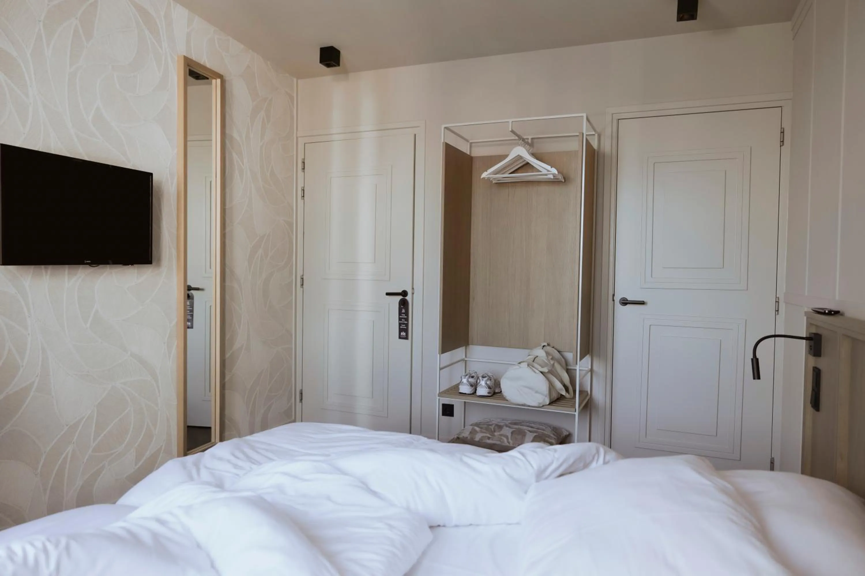 Bedroom, Bed in Hotel Oostergoo