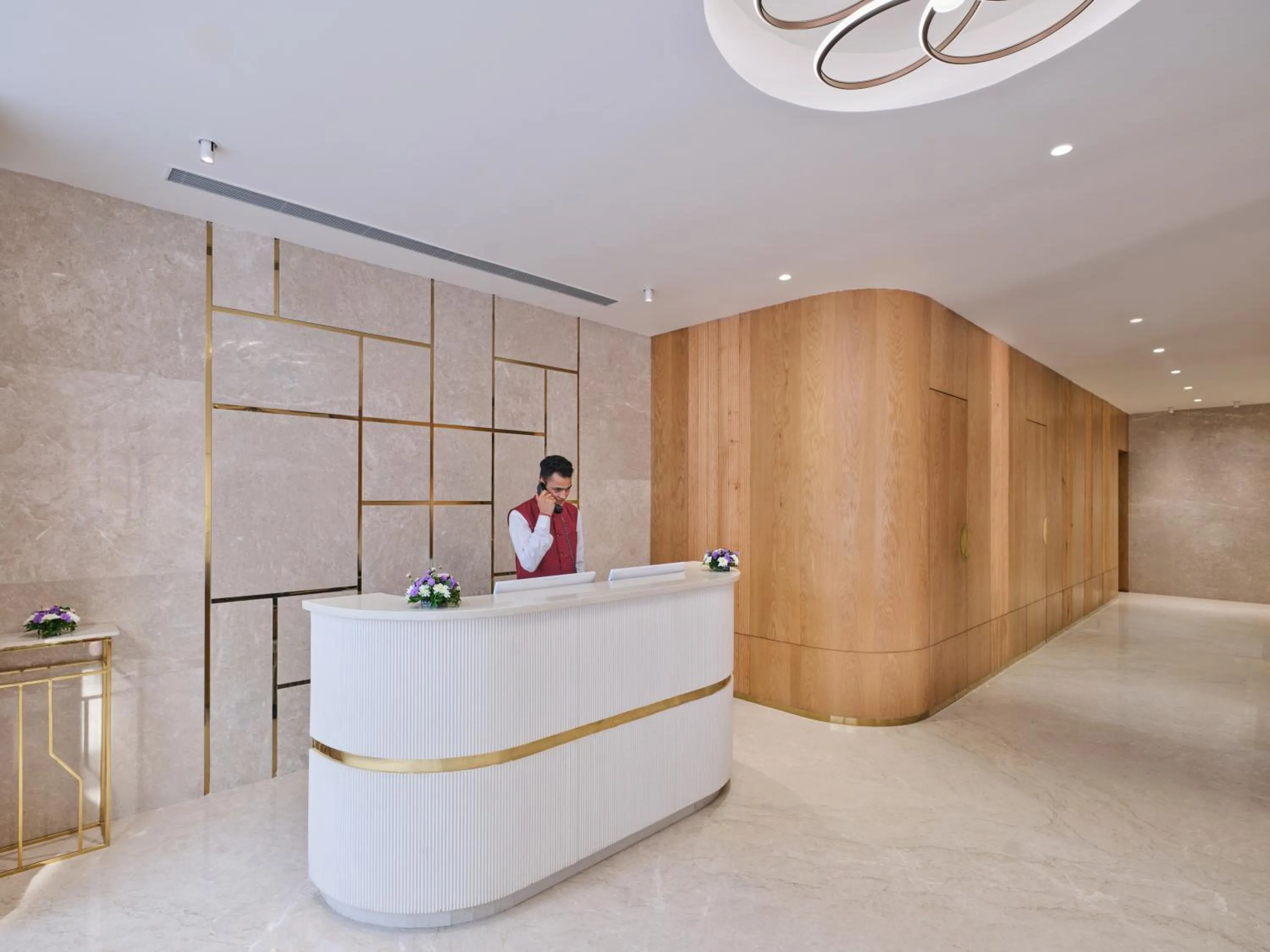 Lobby or reception in Biznotel By Pride Motera