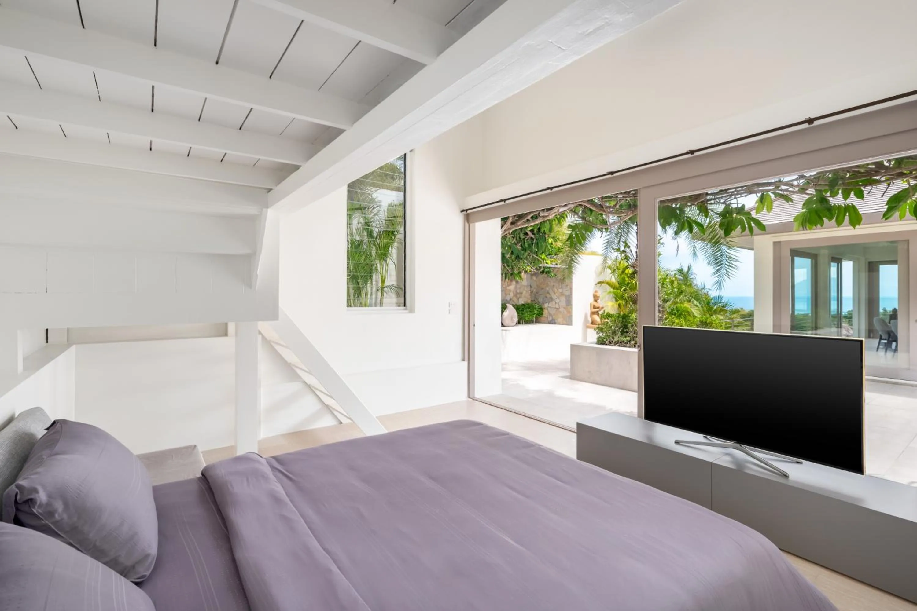 Bed in Villa Kohia, stunning sea views, breakfast, serviced daily, private dining service on request, North Chaweng