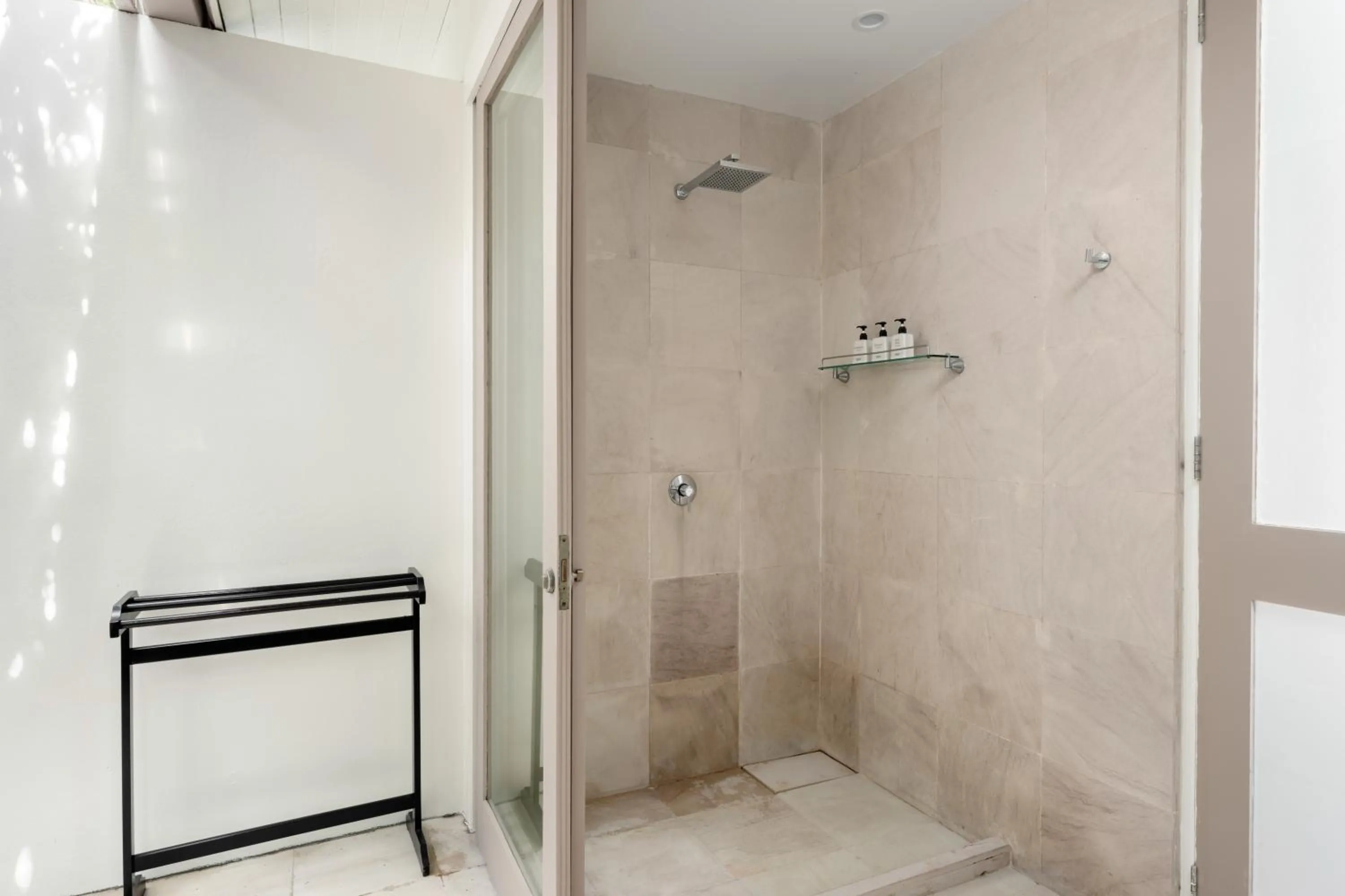 Shower in Villa Kohia, stunning sea views, breakfast, serviced daily, private dining service on request, North Chaweng