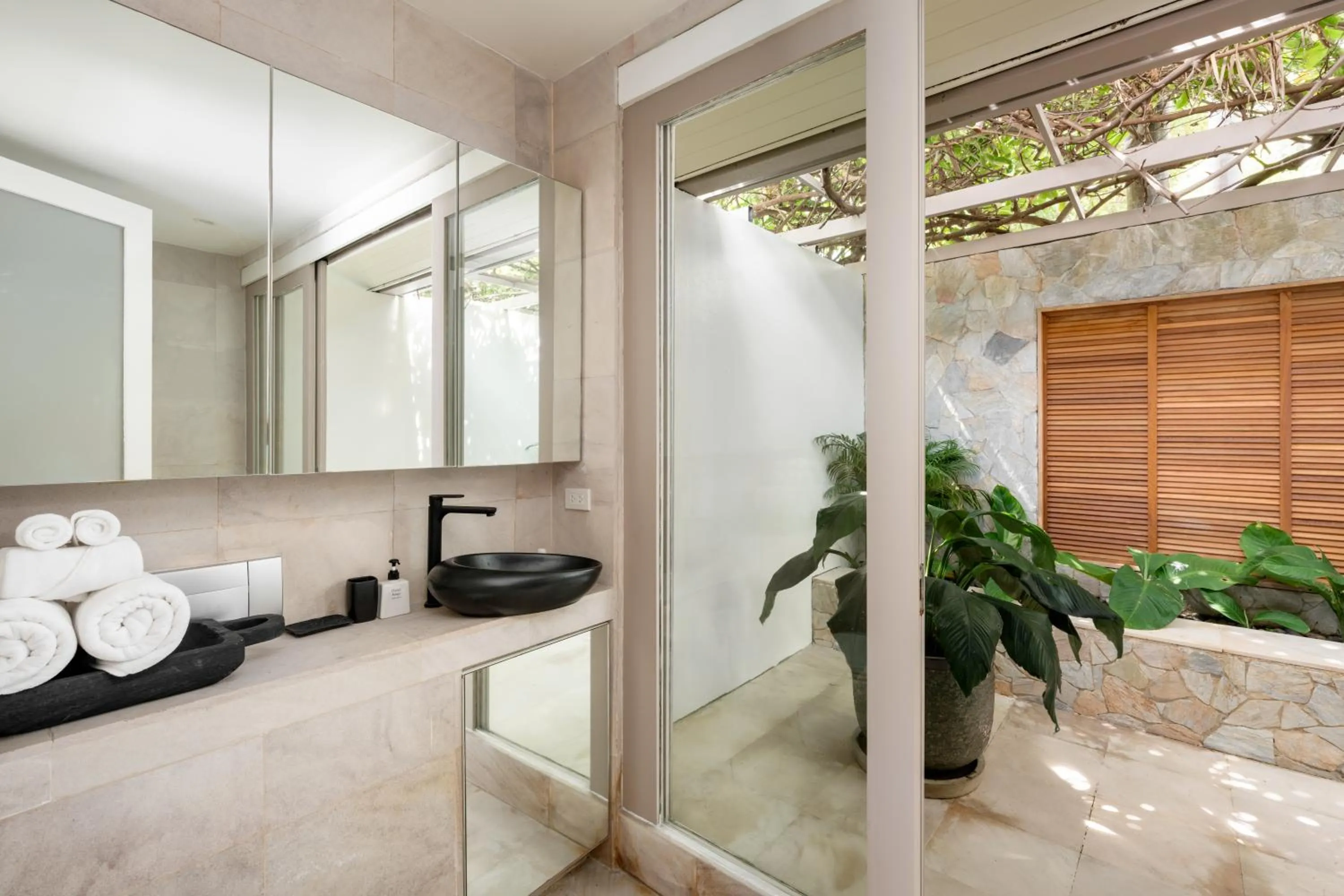 Shower in Villa Kohia, stunning sea views, breakfast, serviced daily, private dining service on request, North Chaweng