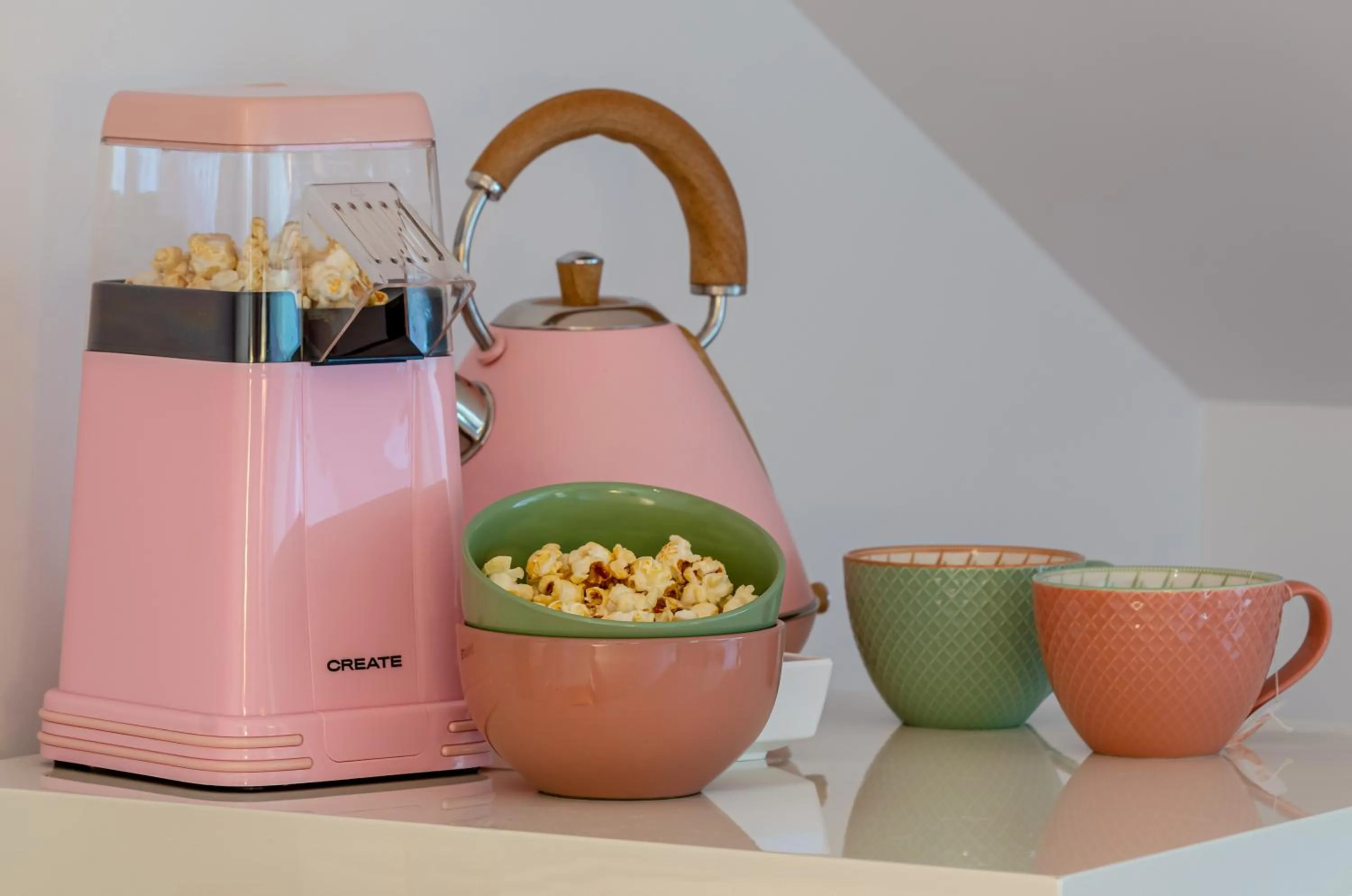 Coffee/tea facilities in The 7 Hotel, Suites, Studios & Apartments