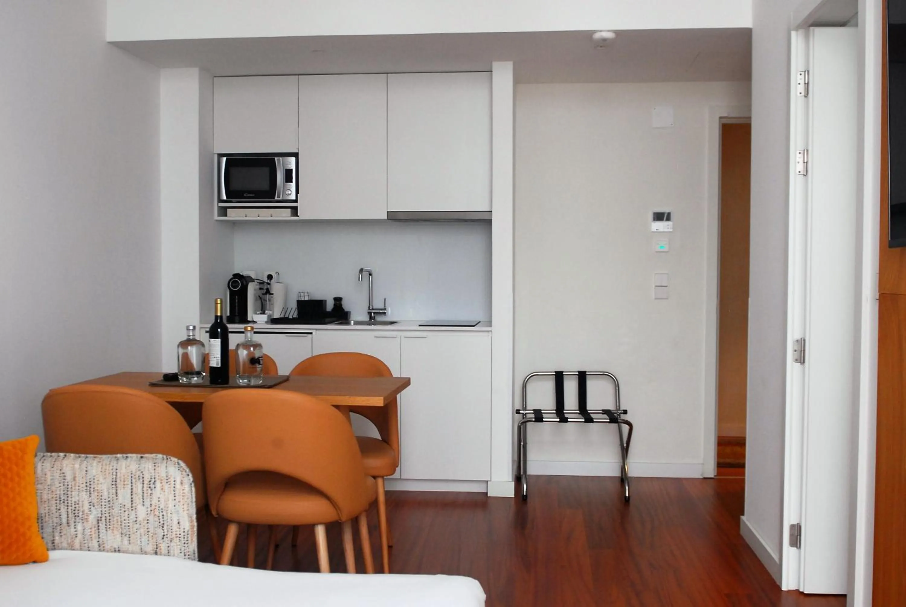 Kitchen or kitchenette in The 7 Hotel, Suites, Studios & Apartments
