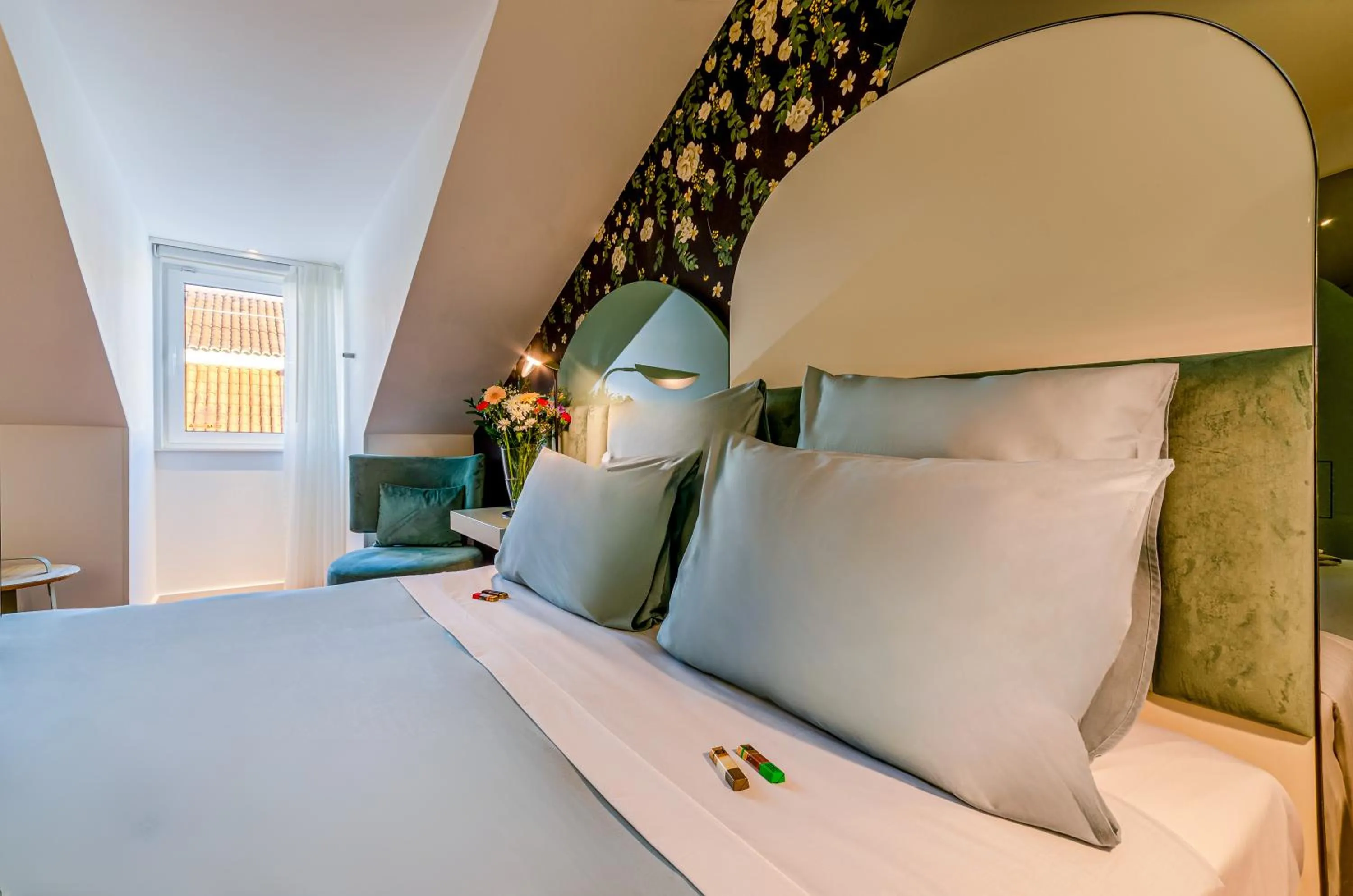 Bedroom, Bed in The 7 Hotel, Suites, Studios & Apartments