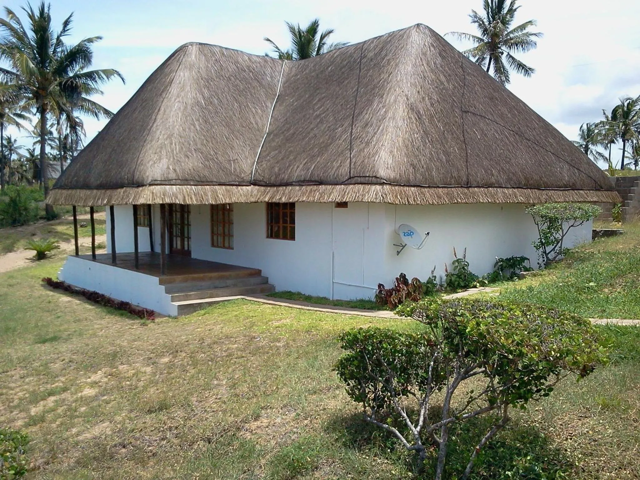 Facade/entrance in Blue Moon Beach Holiday Resort