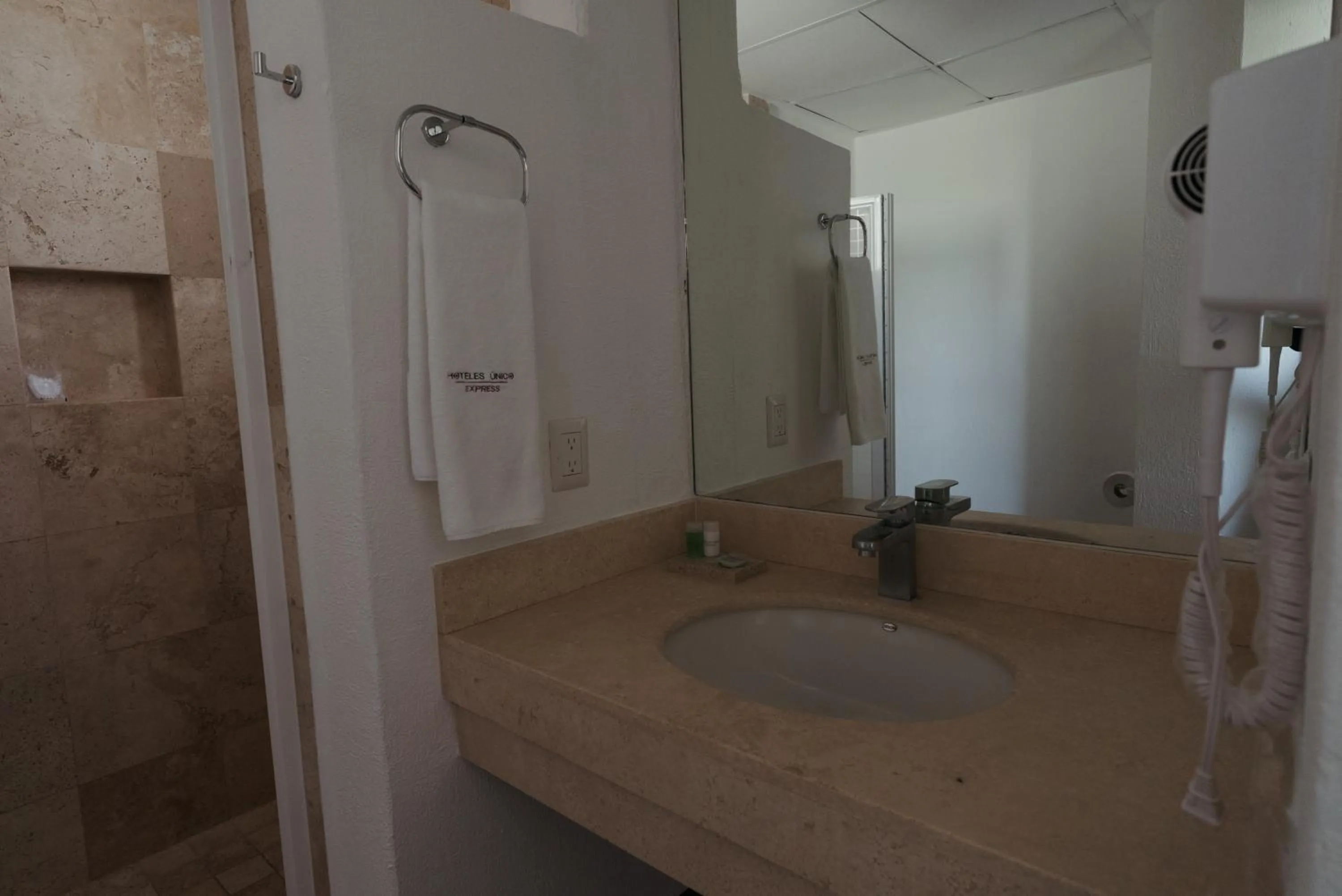 Bathroom in Hoteles Unico Express