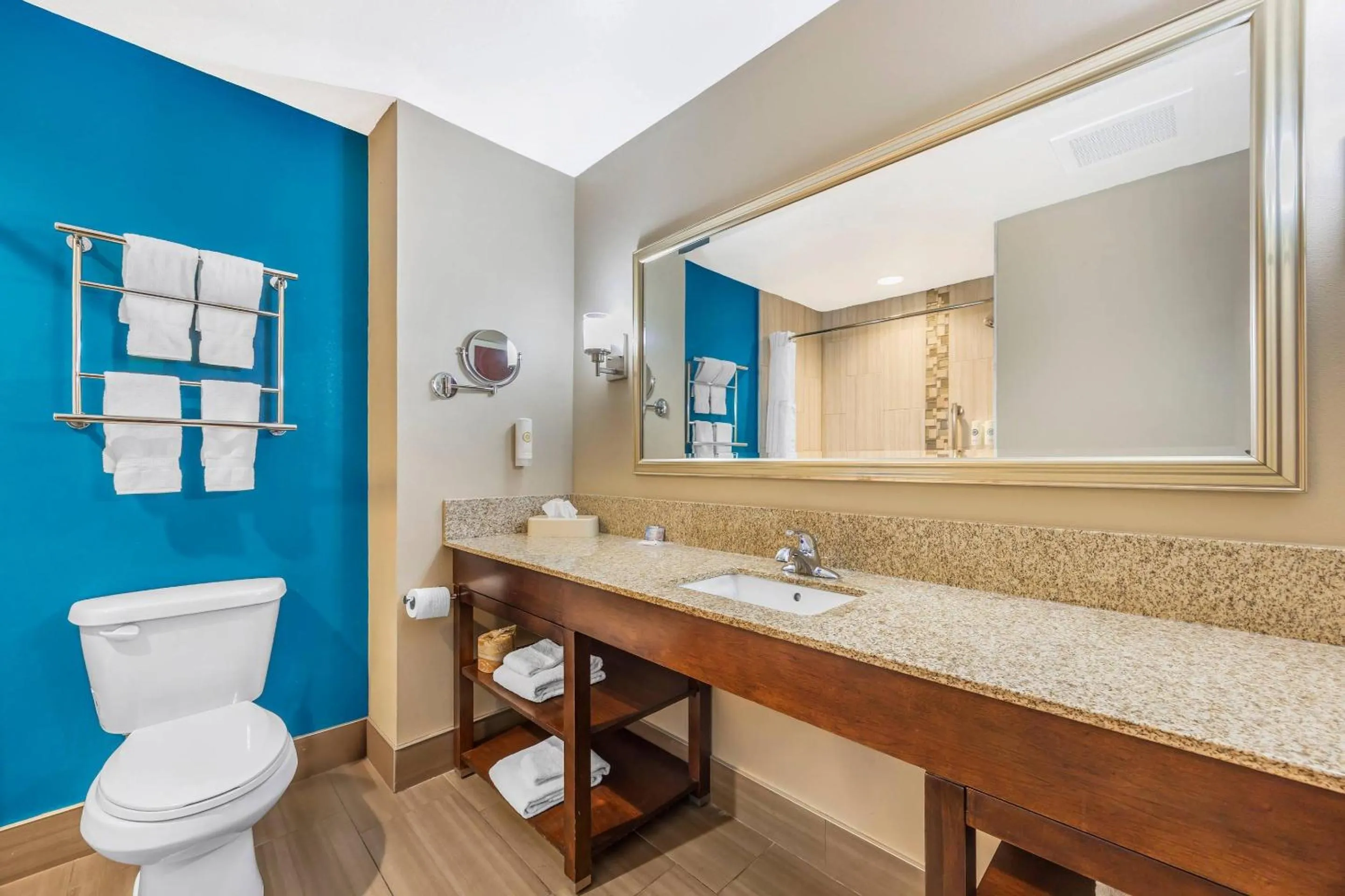 Bedroom in Comfort Suites of Las Cruces I-25 North