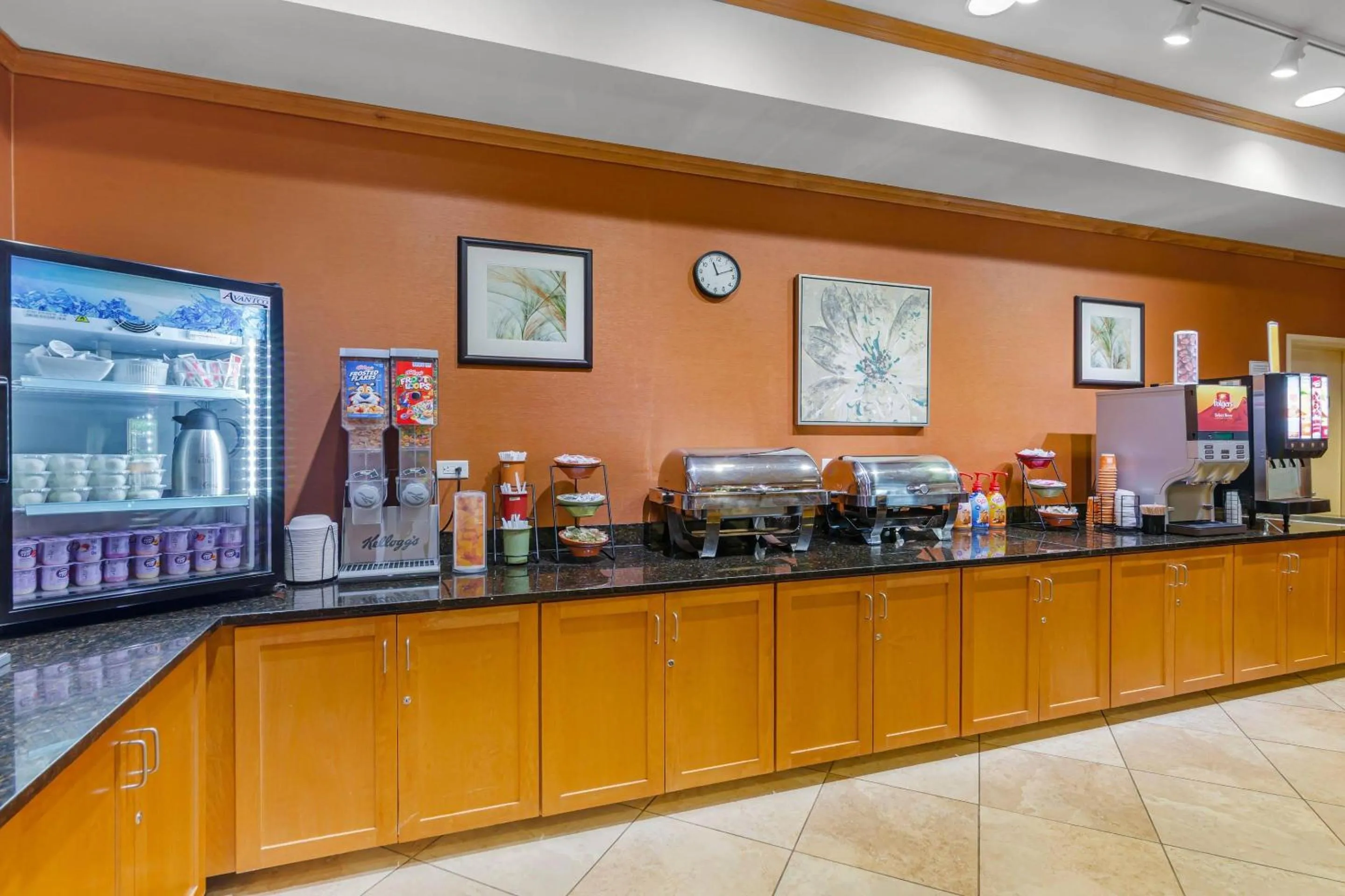 Breakfast in MainStay Suites Tioga