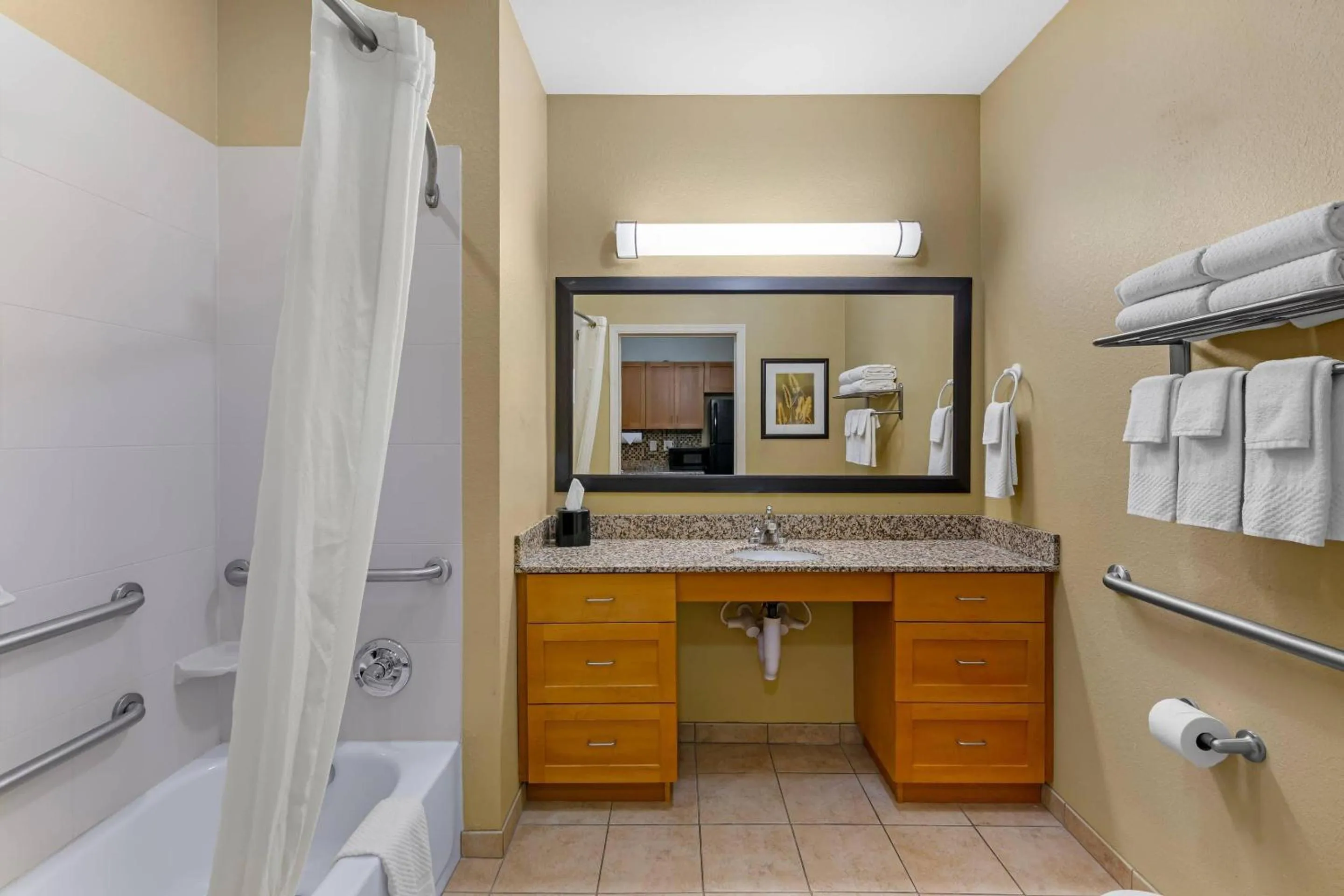 Bedroom in MainStay Suites Tioga