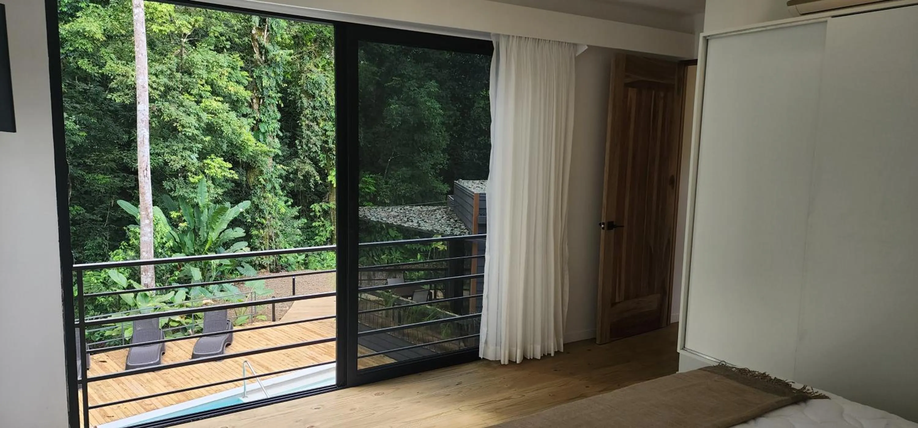 Photo of the whole room in Hotel Evasión