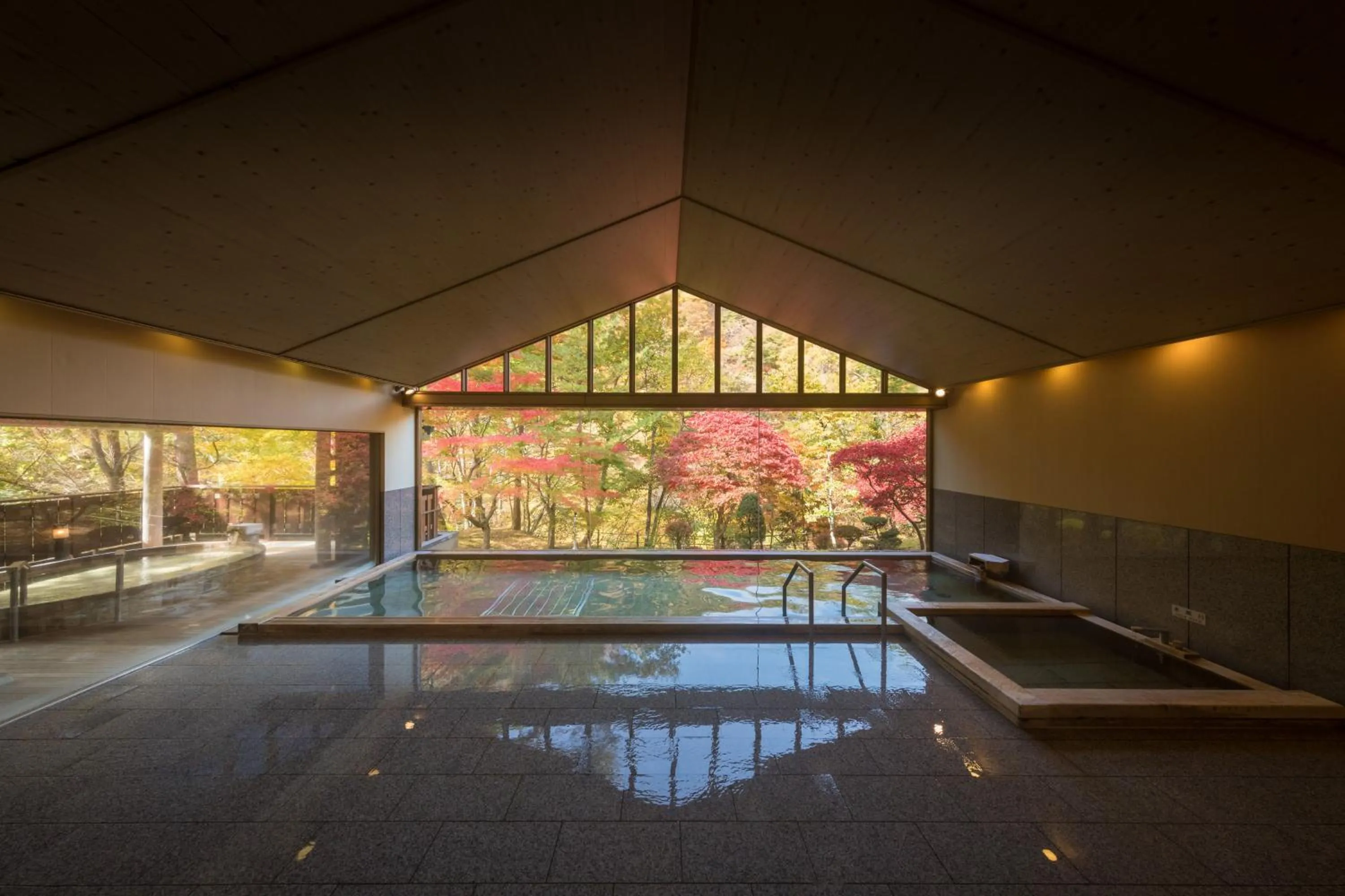 Hot Spring Bath in Kashoen
