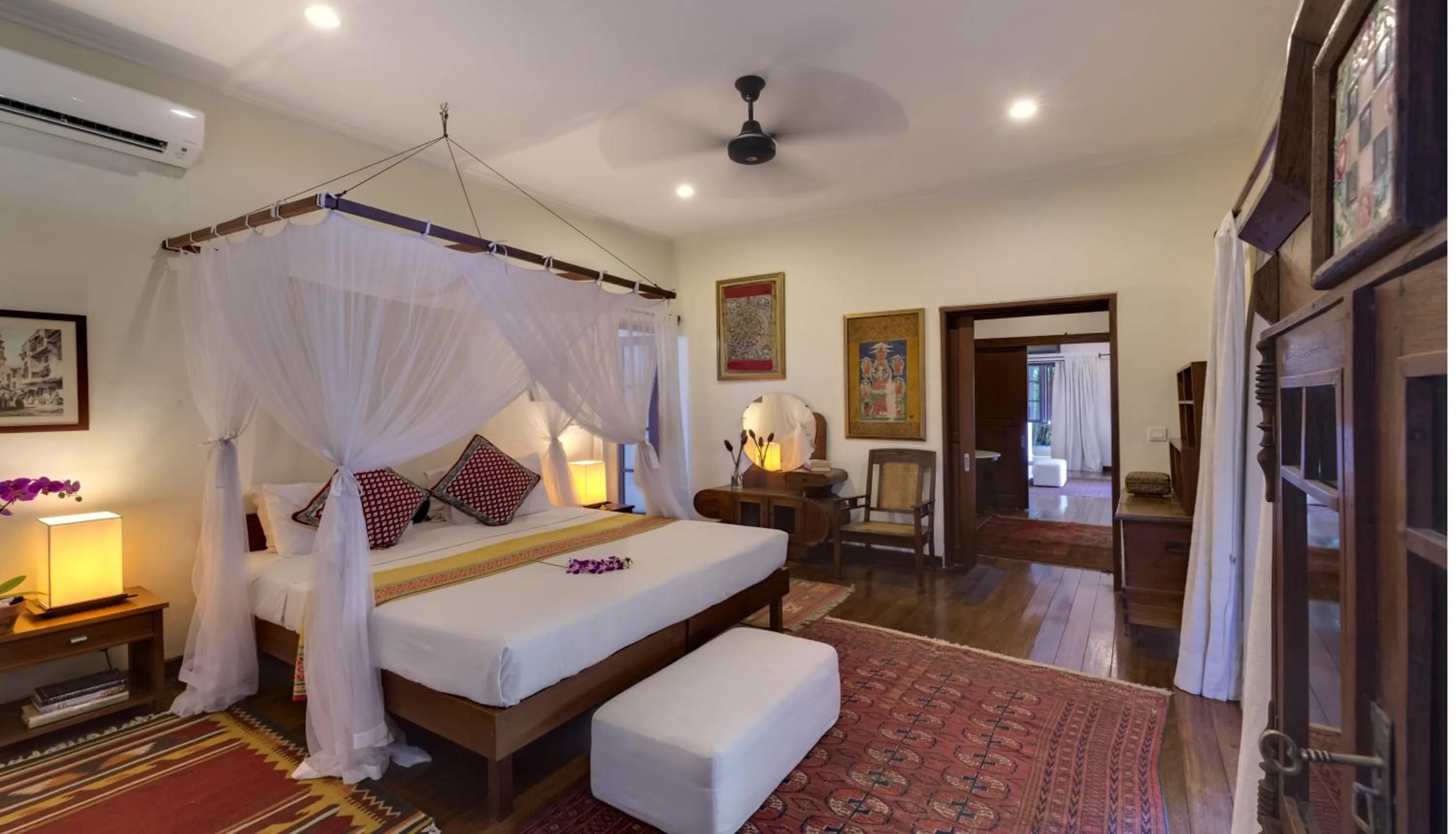 Bedroom, Bed in Villa Eight