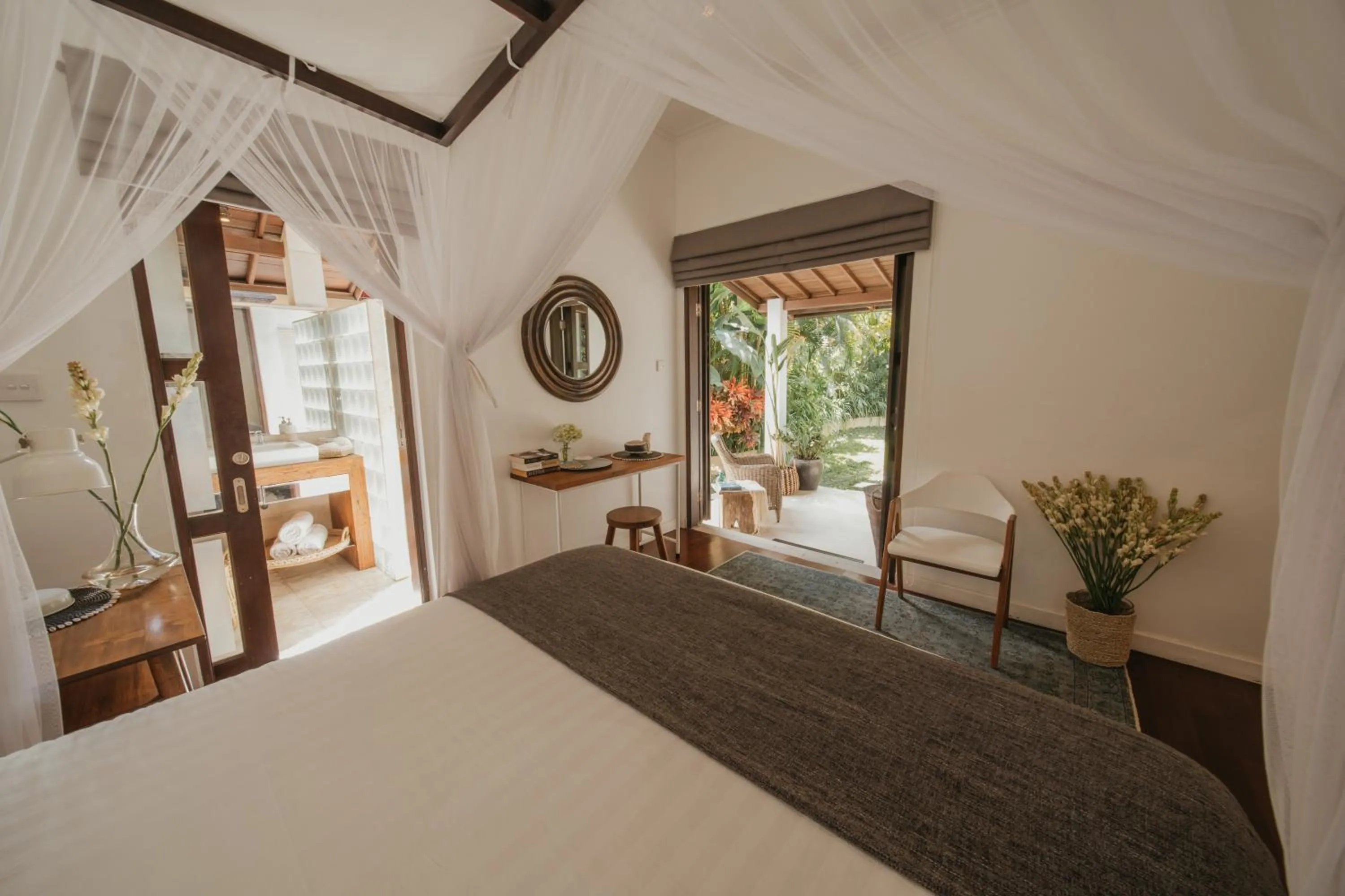 Bedroom, Bed in Villa Eight