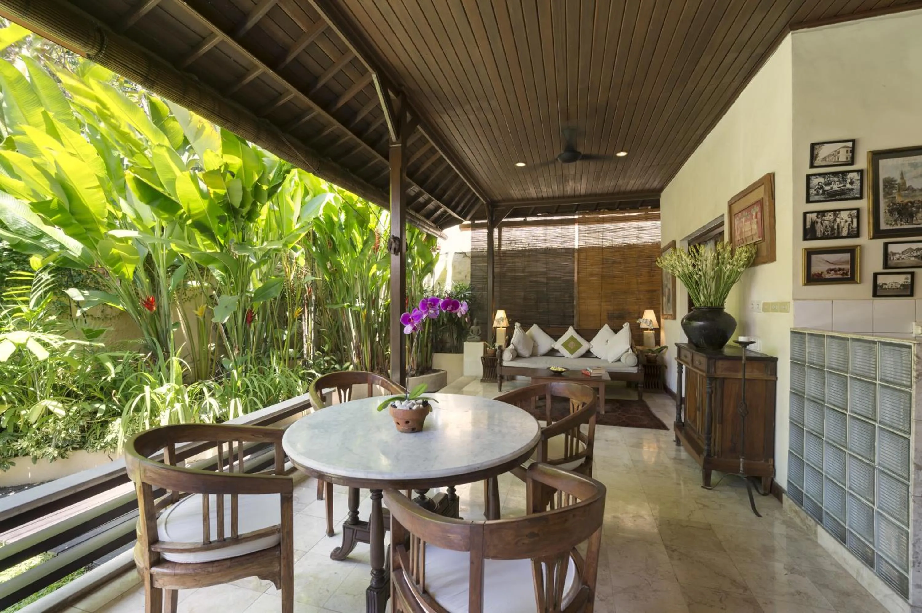 Kitchen or kitchenette in Villa Eight