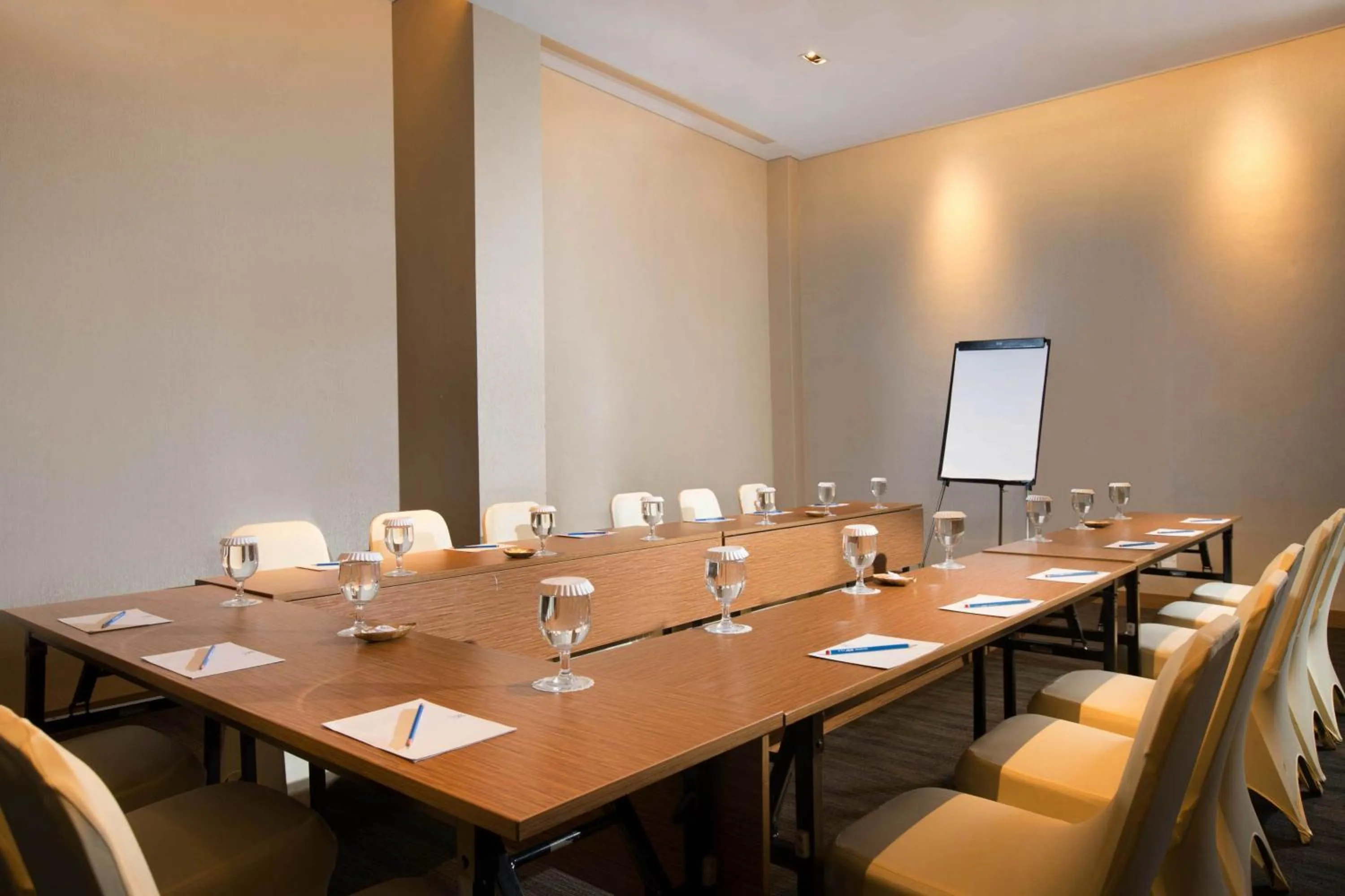 Meeting/conference room in BATIQA Hotel Cirebon