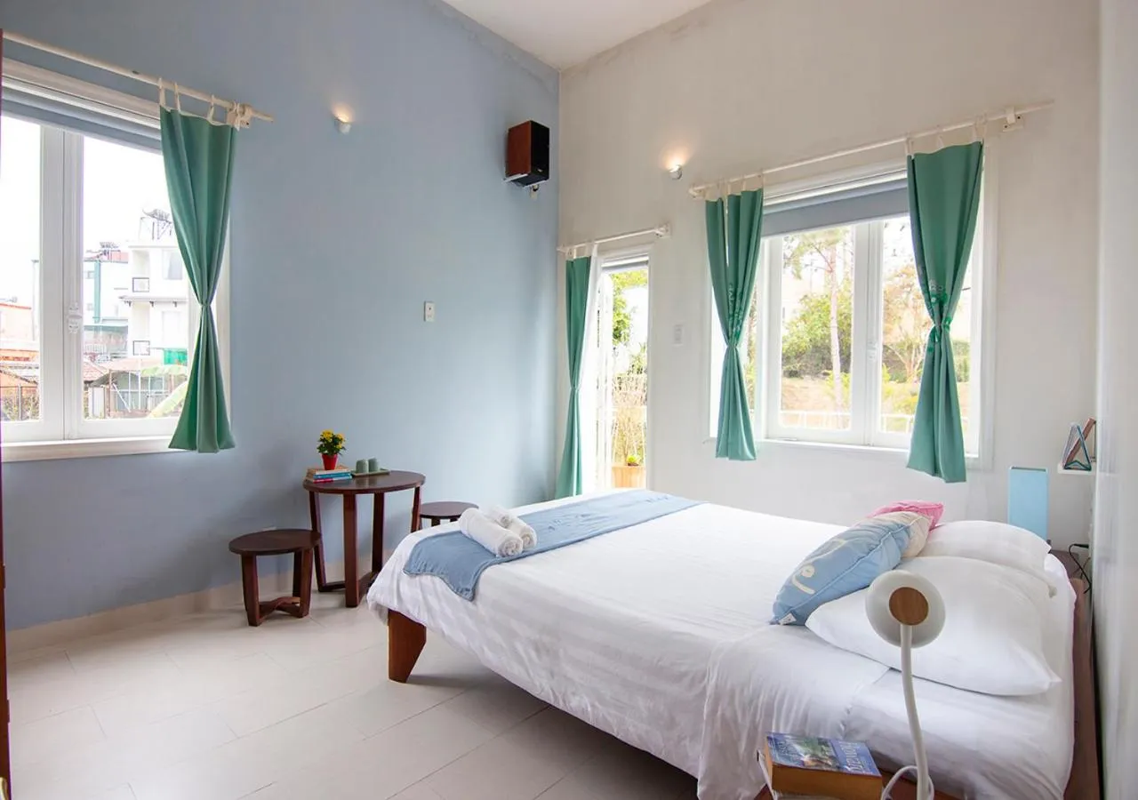 Bed in Lu Tan Residence