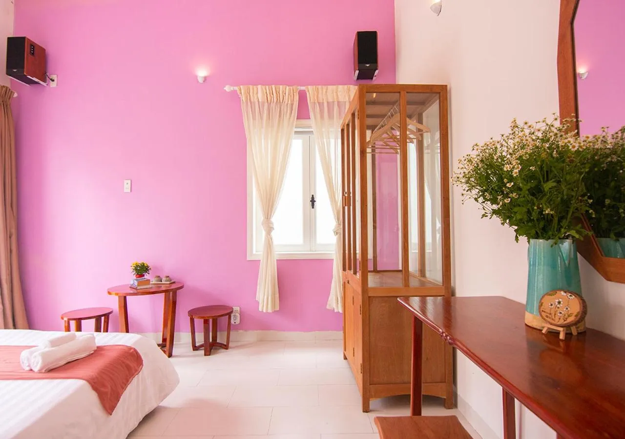 Bed in Lu Tan Residence