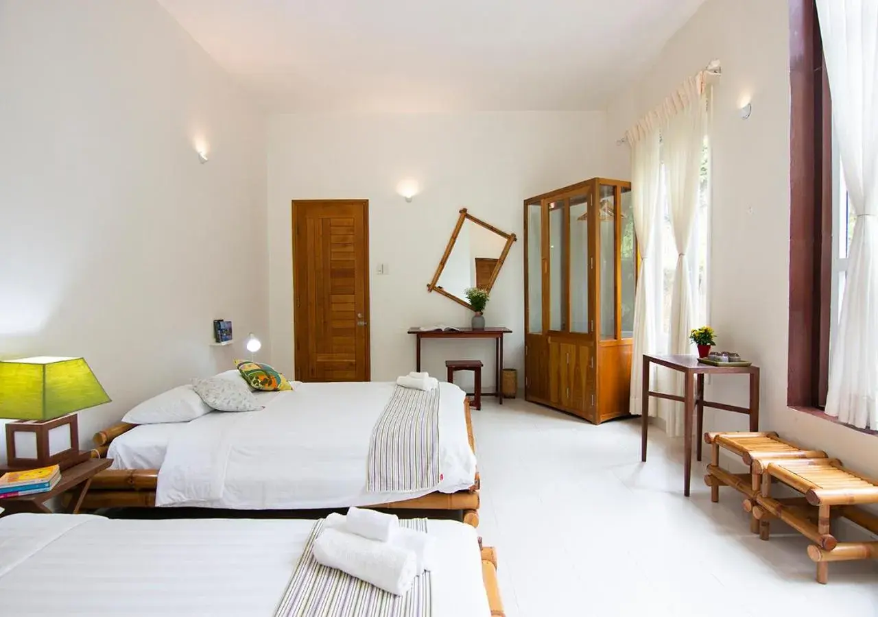 Family Room with Bath in Lu Tan Residence Family Room with Bath in Lu Tan Residence