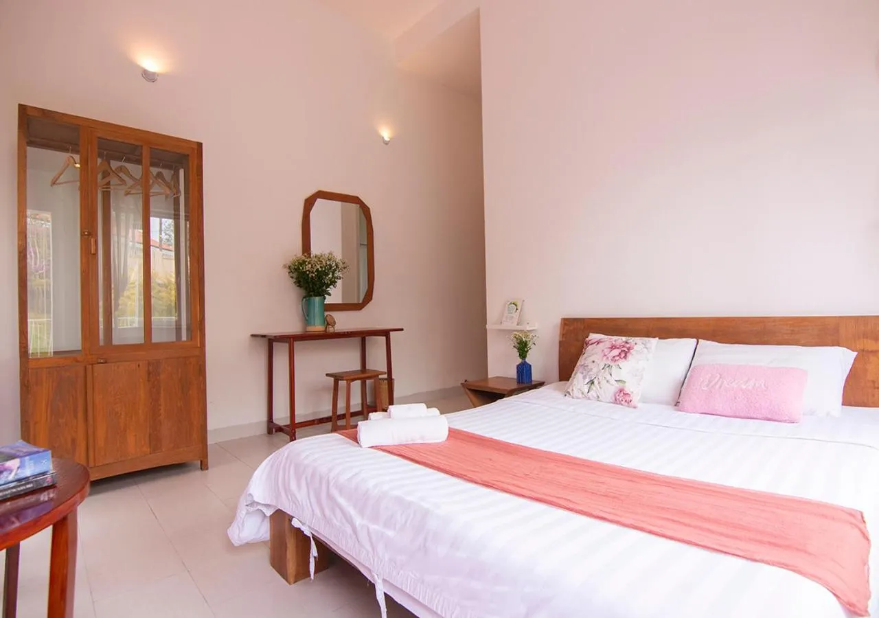 Photo of the whole room, Bed in Lu Tan Residence