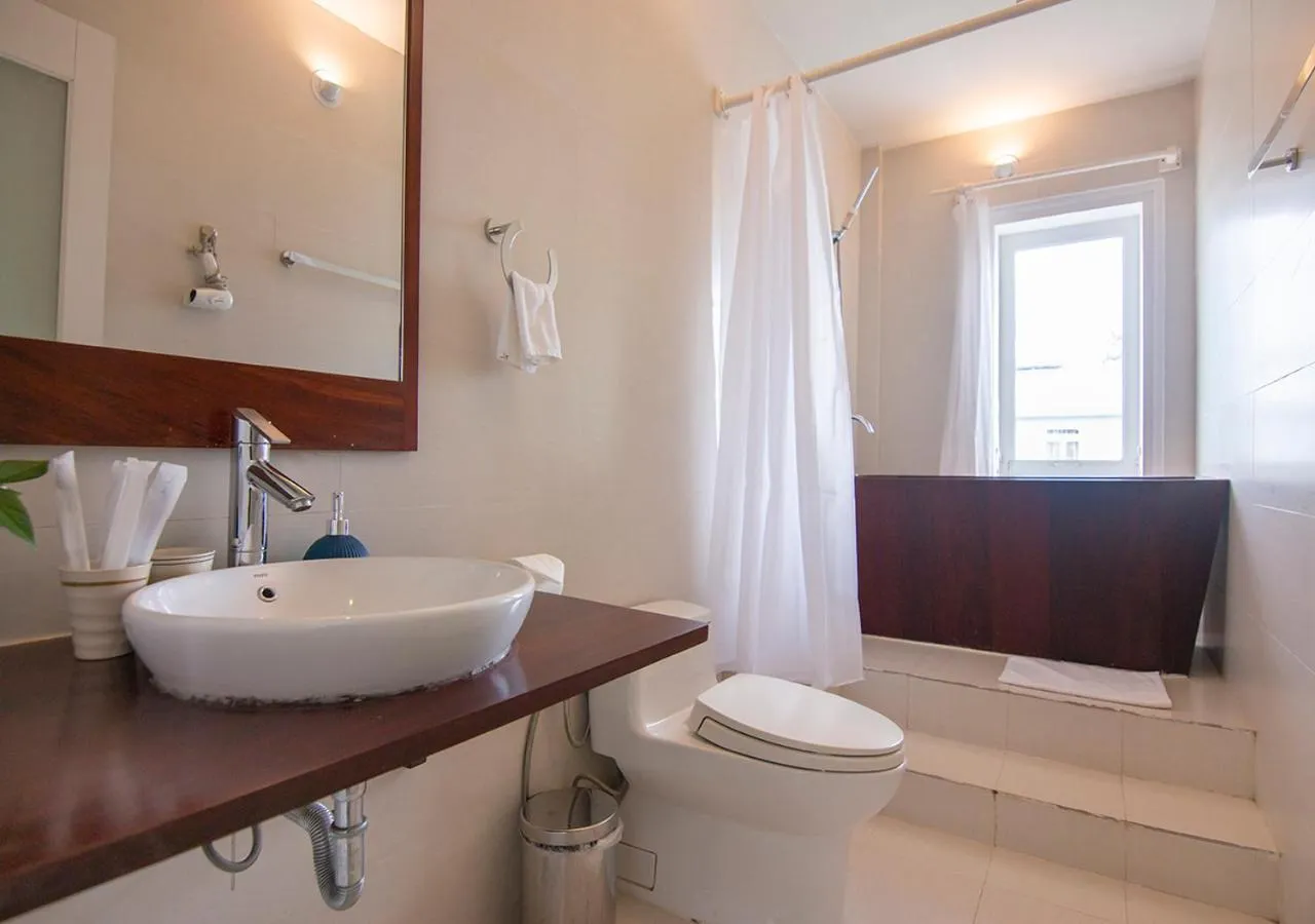 Shower in Lu Tan Residence