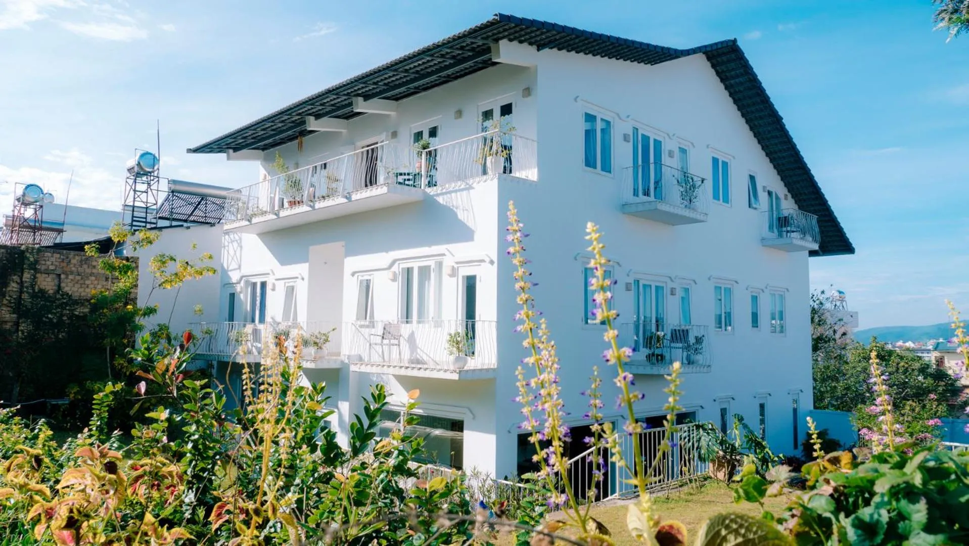 Property building in Lu Tan Residence