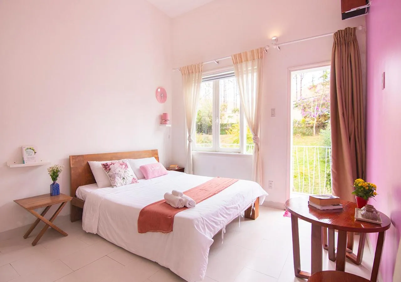 Bed in Lu Tan Residence