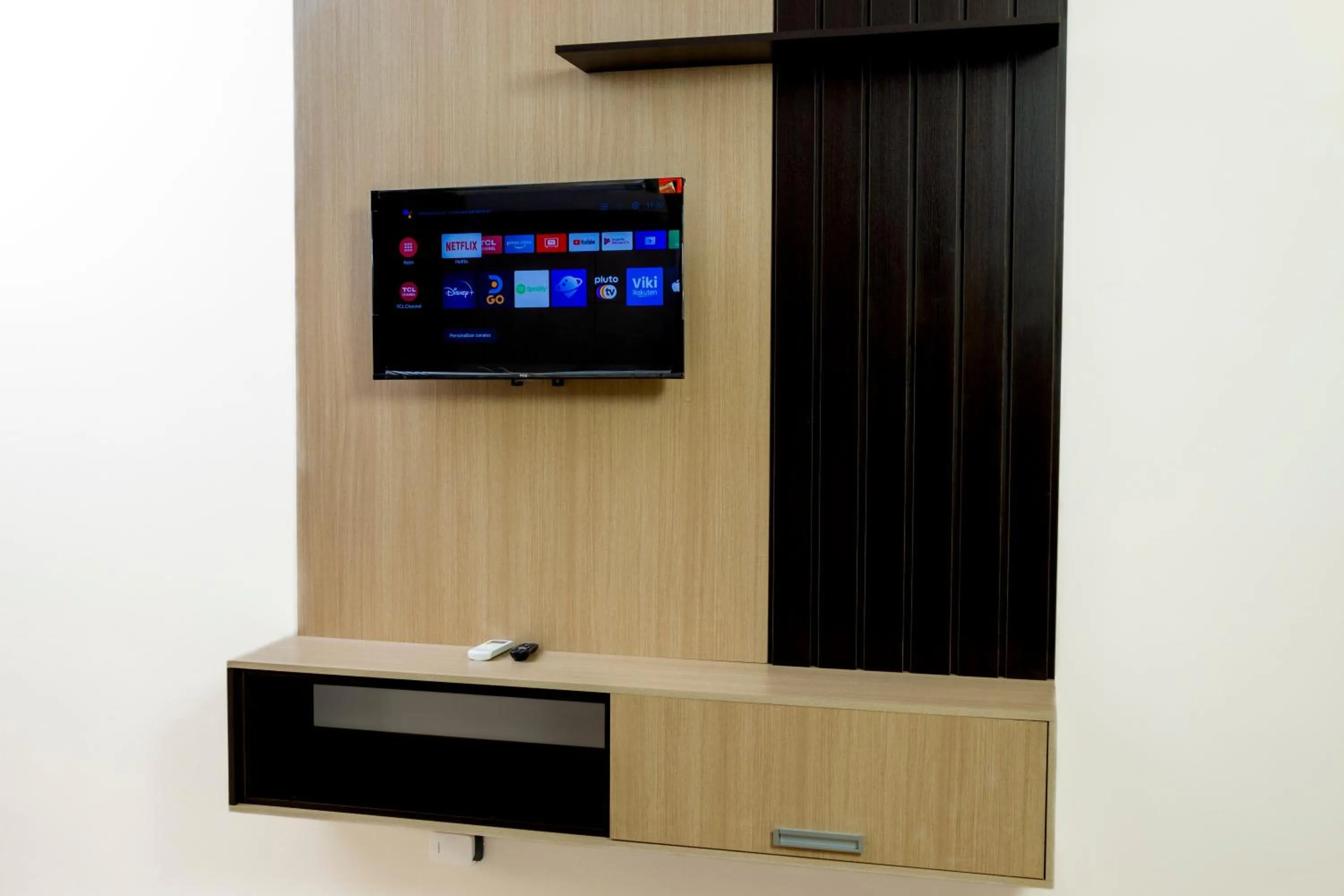 TV and multimedia in Luxury Canyon Suites