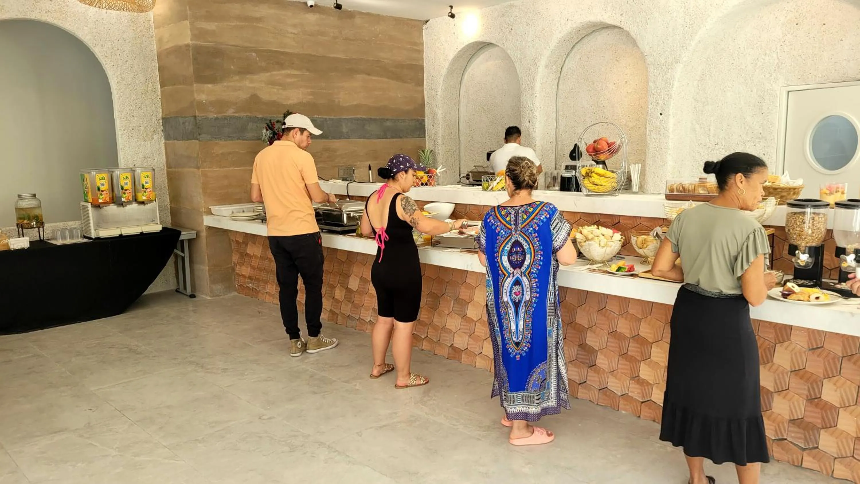 Restaurant/places to eat in Hotel Porto Horizonte suite 1426