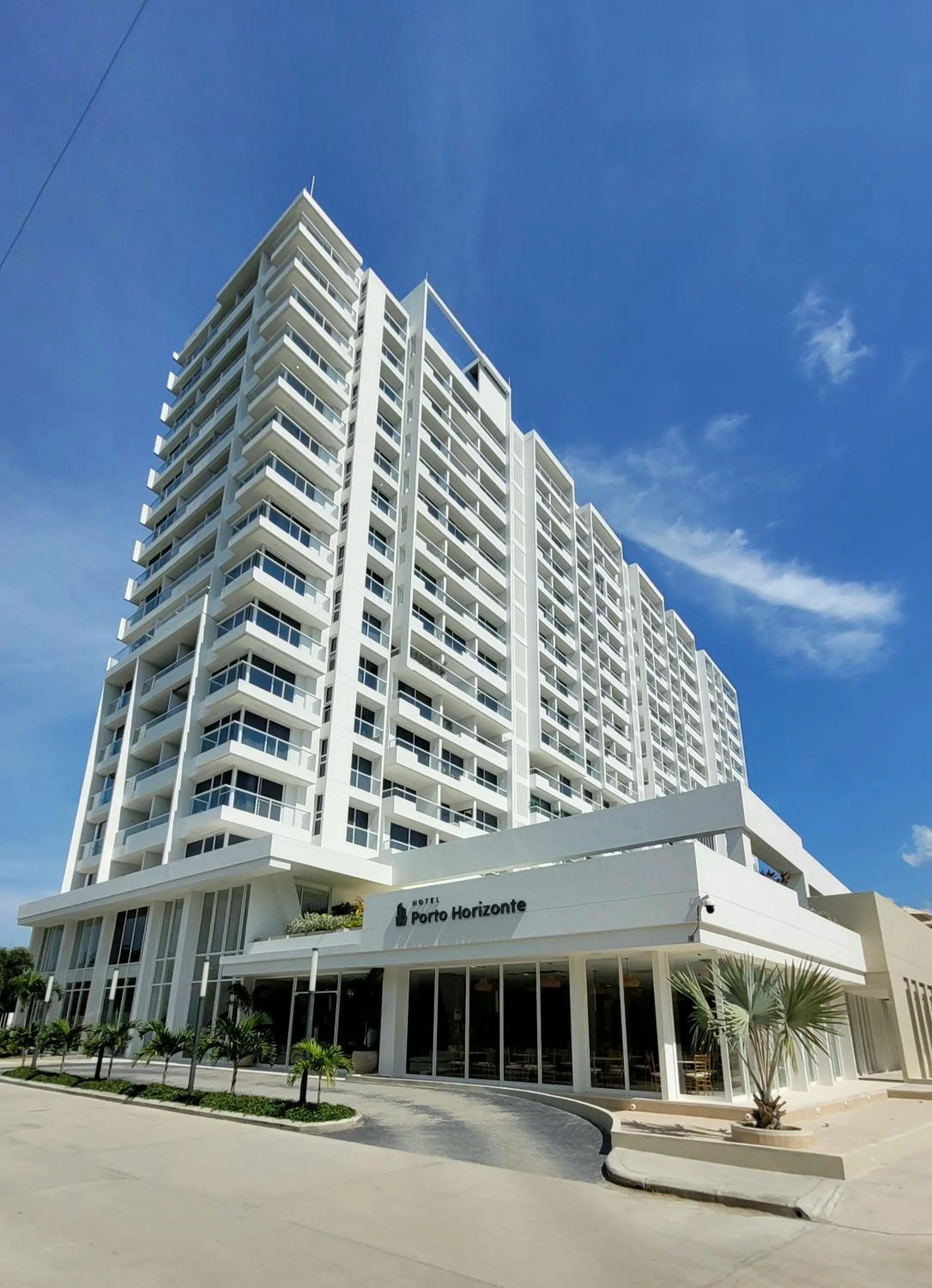 Property building in Hotel Porto Horizonte suite 1426