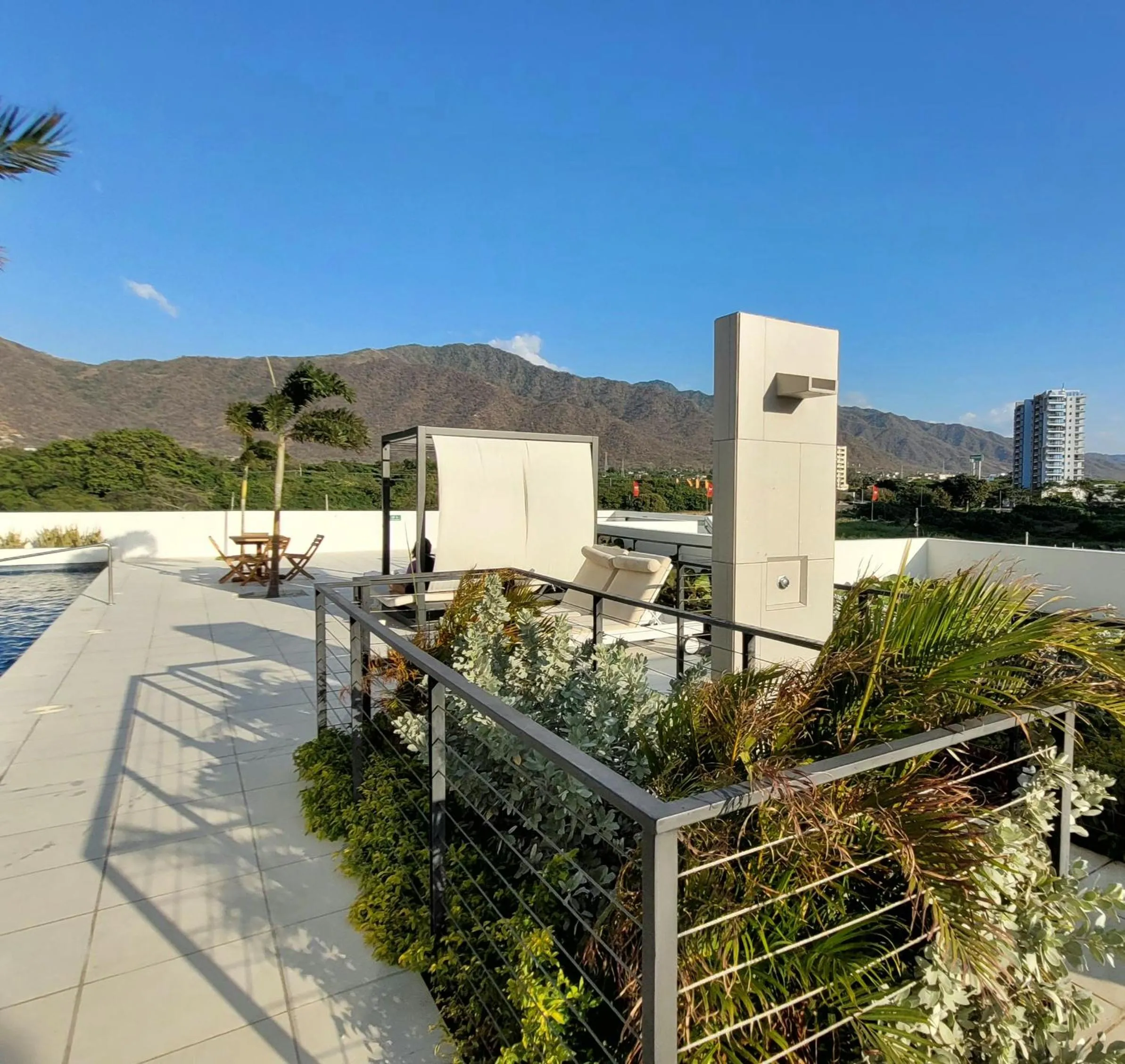 Shower in Hotel Porto Horizonte suite 1426