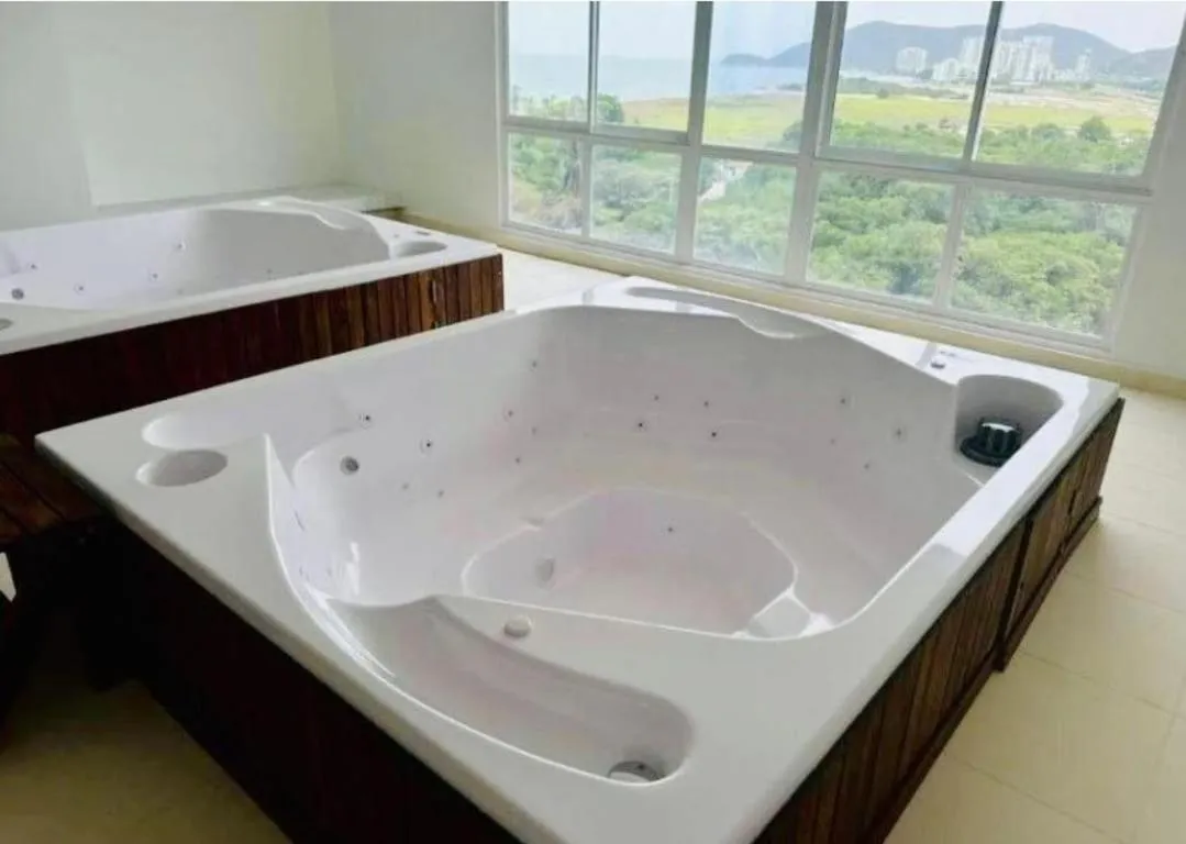 Hot Tub in Hotel Porto Horizonte suite 1426