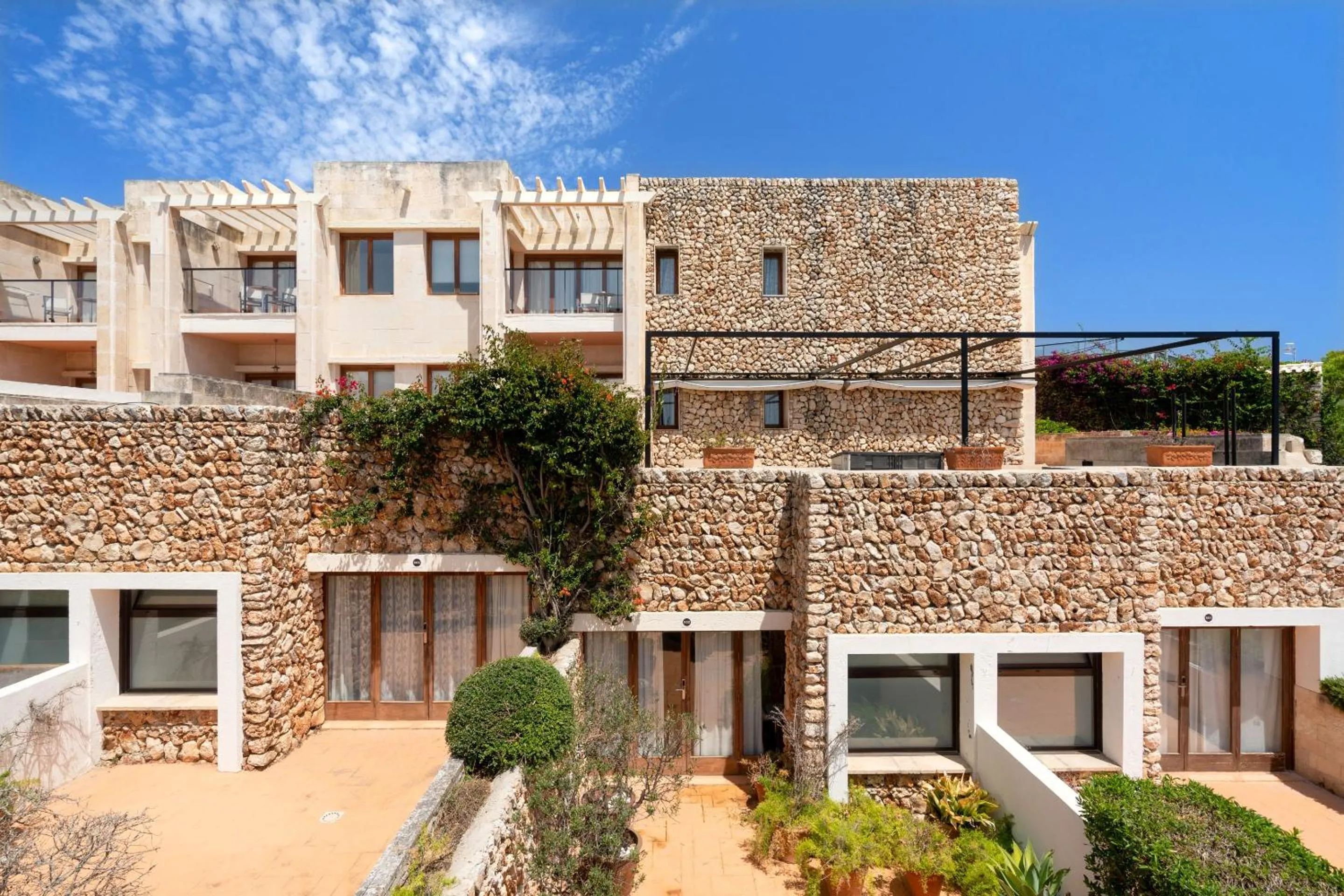Facade/entrance in Hotel Menorca Binibeca - Adults Recommended - by Pierre & Vacances Premium